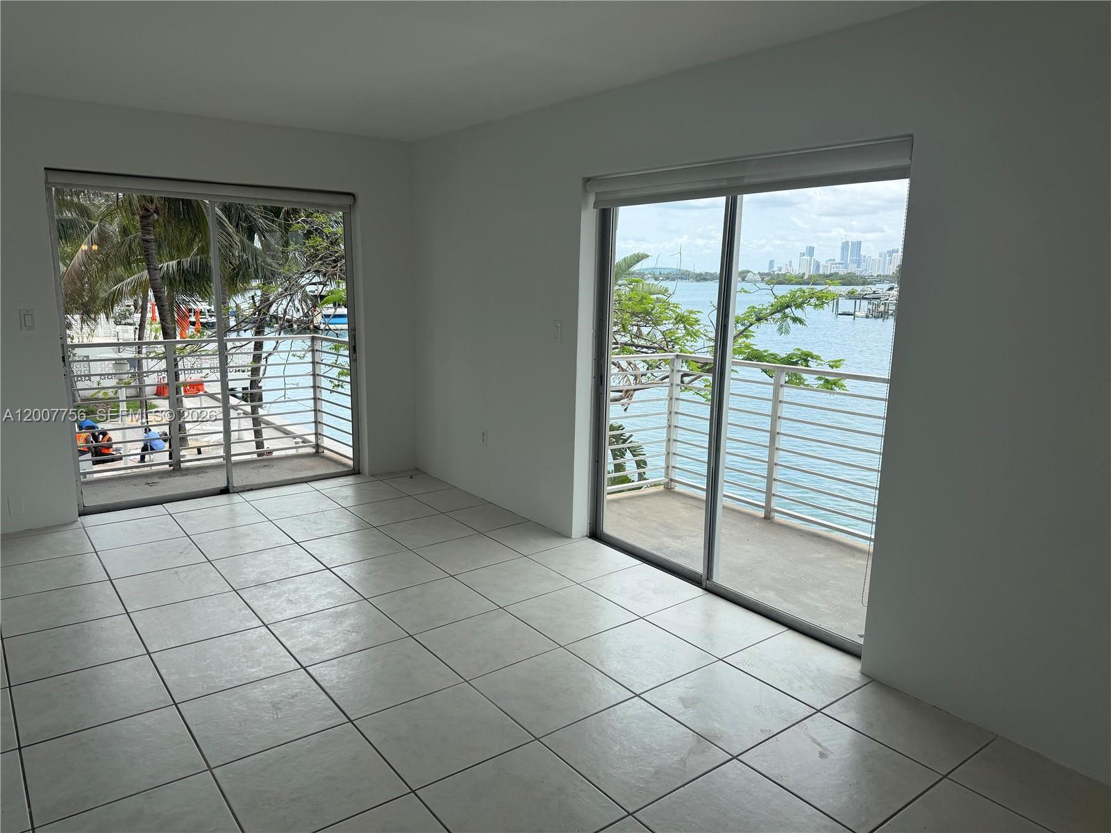 1441 Lincoln Rd # 306