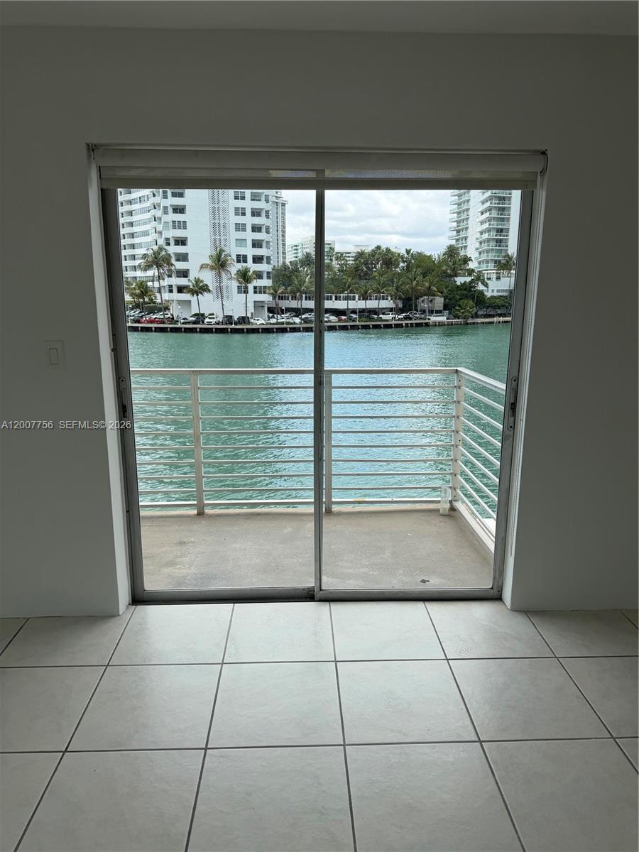 1441 Lincoln Rd # 306
