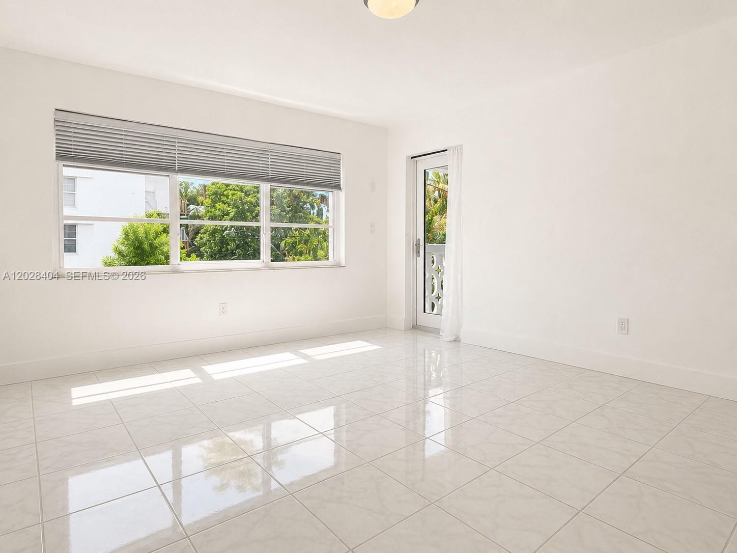 1400 Lincoln Rd # 301