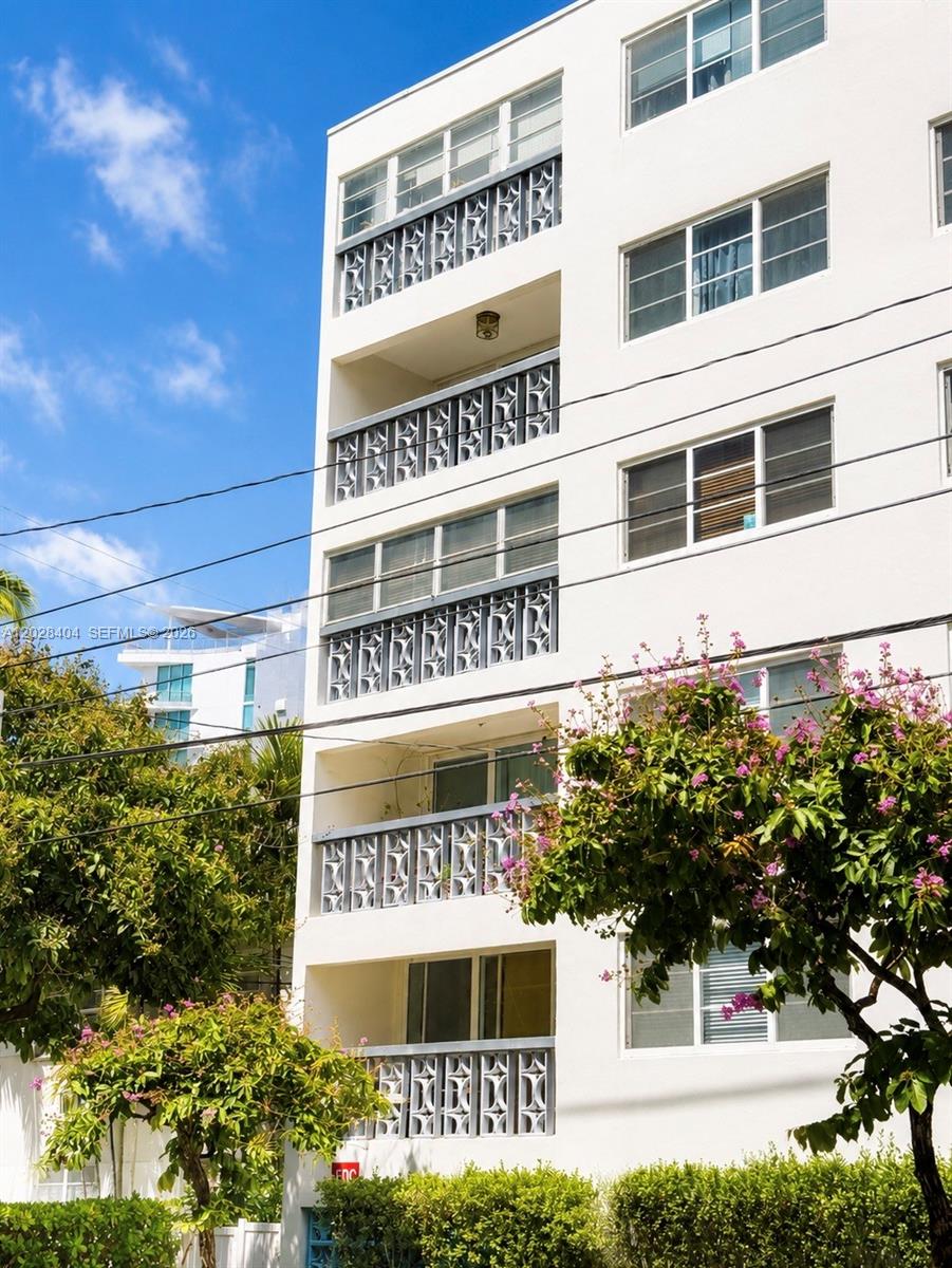 1400 Lincoln Rd # 301