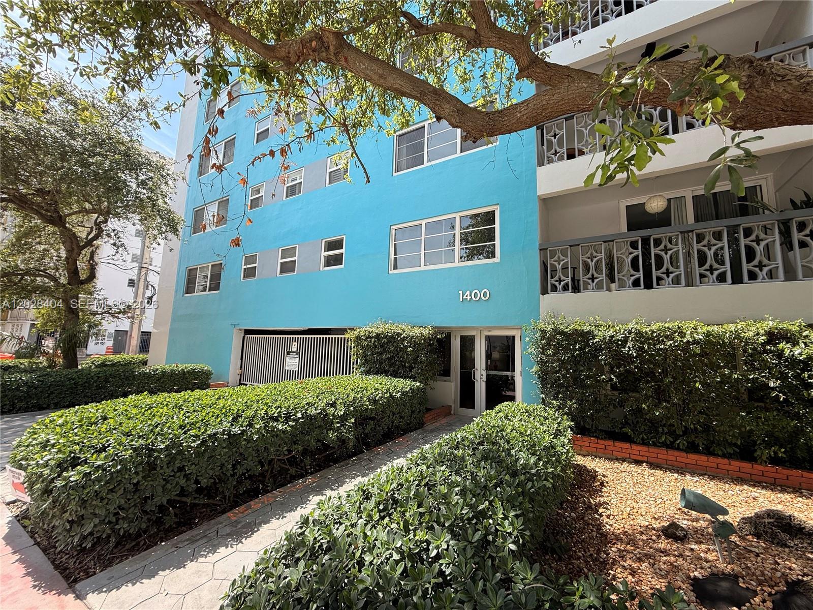 1400 Lincoln Rd # 301