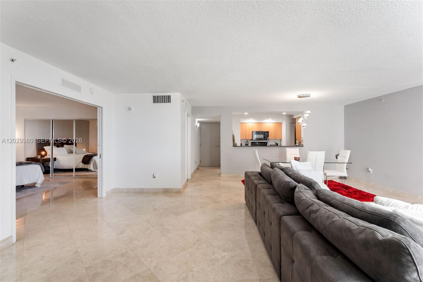 6917 Collins Ave # 607