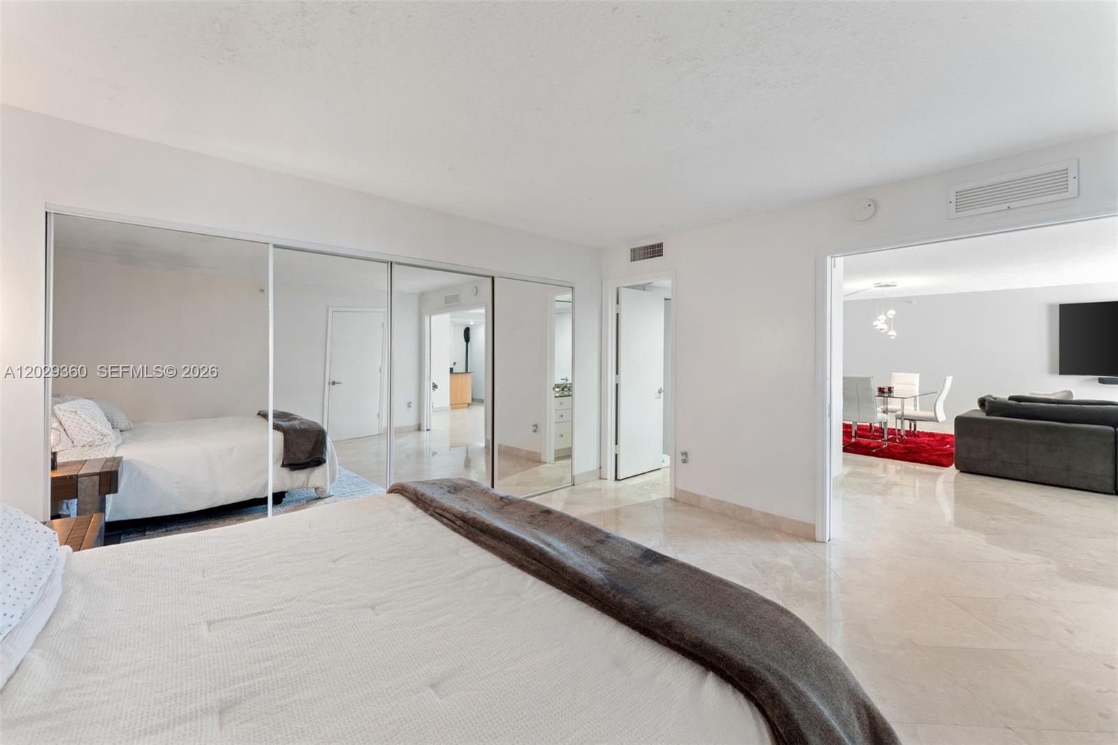 6917 Collins Ave # 607