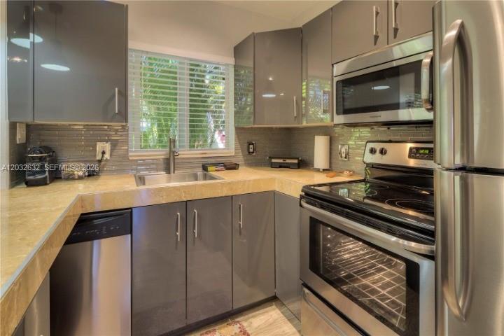 659 Meridian Ave # 10