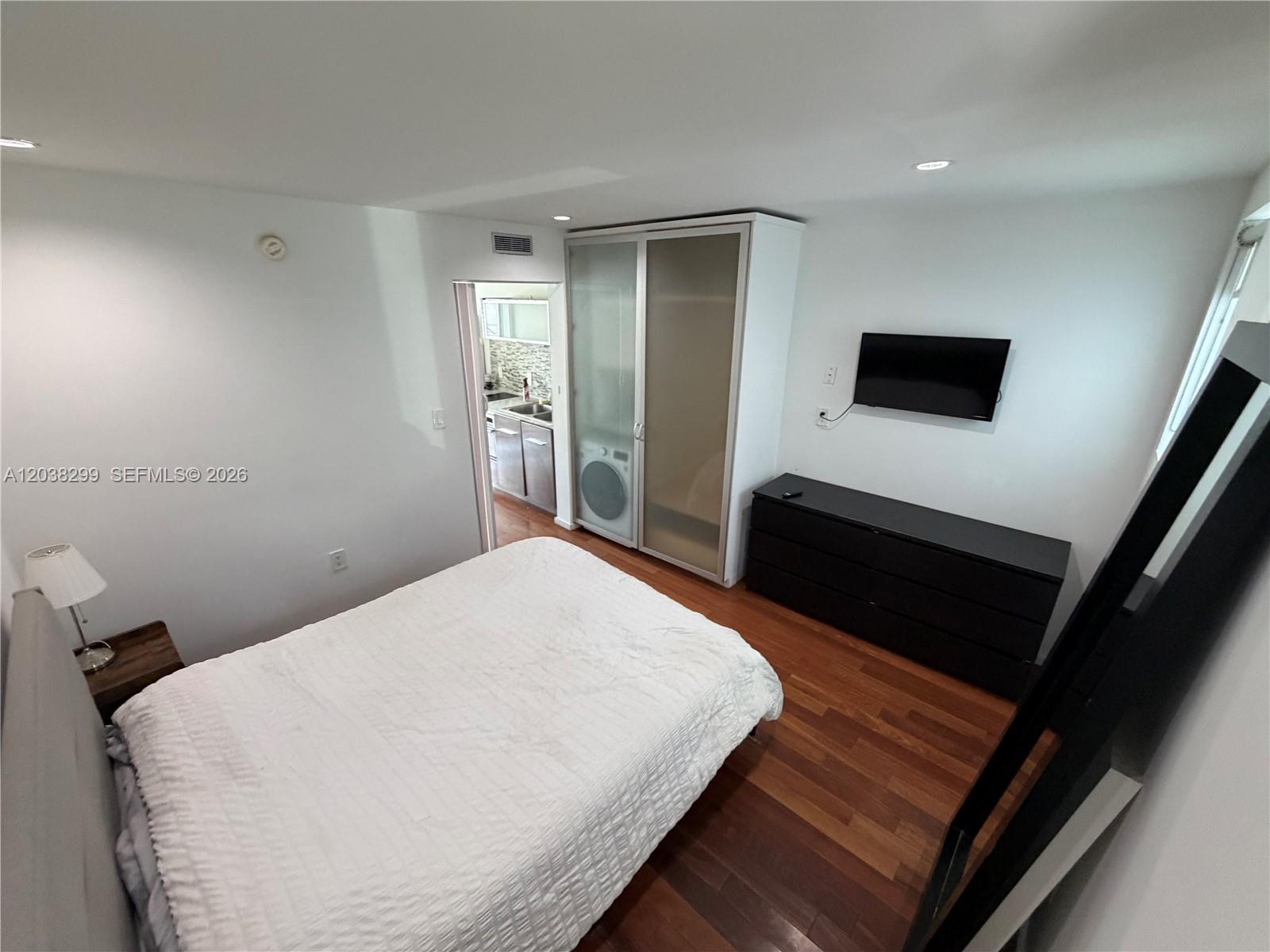 1601 West Ave # 212