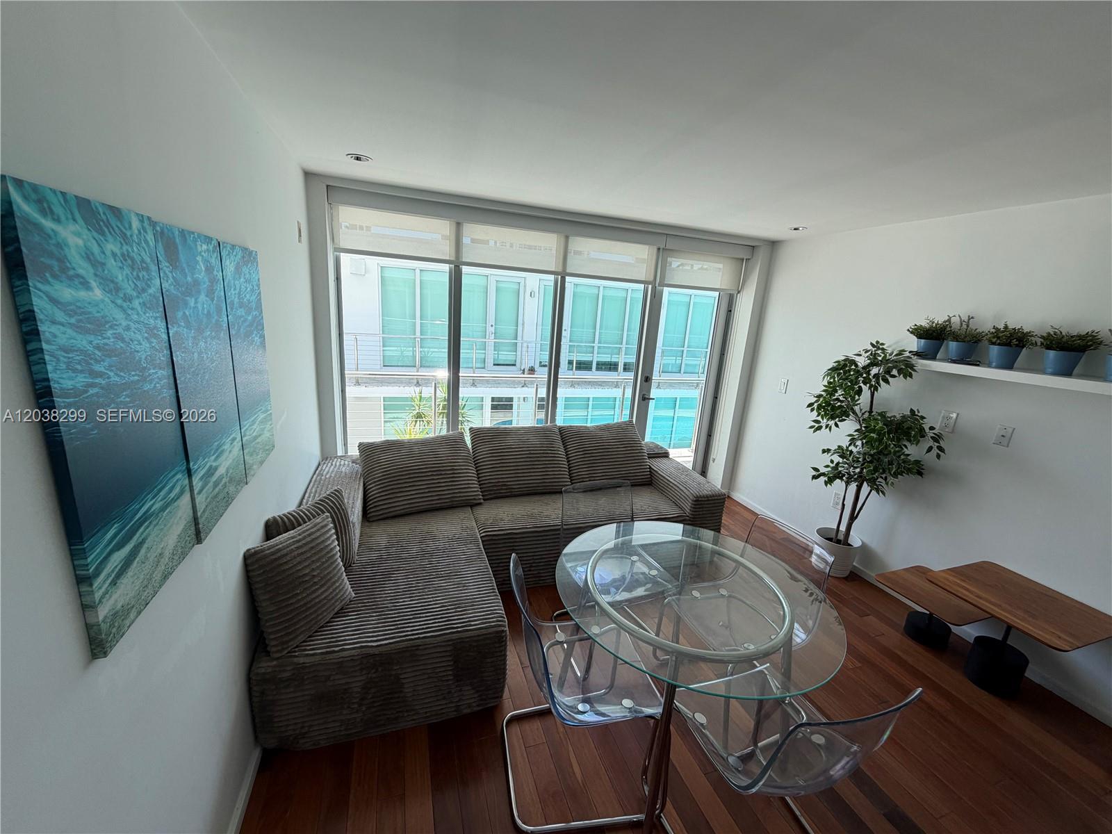 1601 West Ave # 212