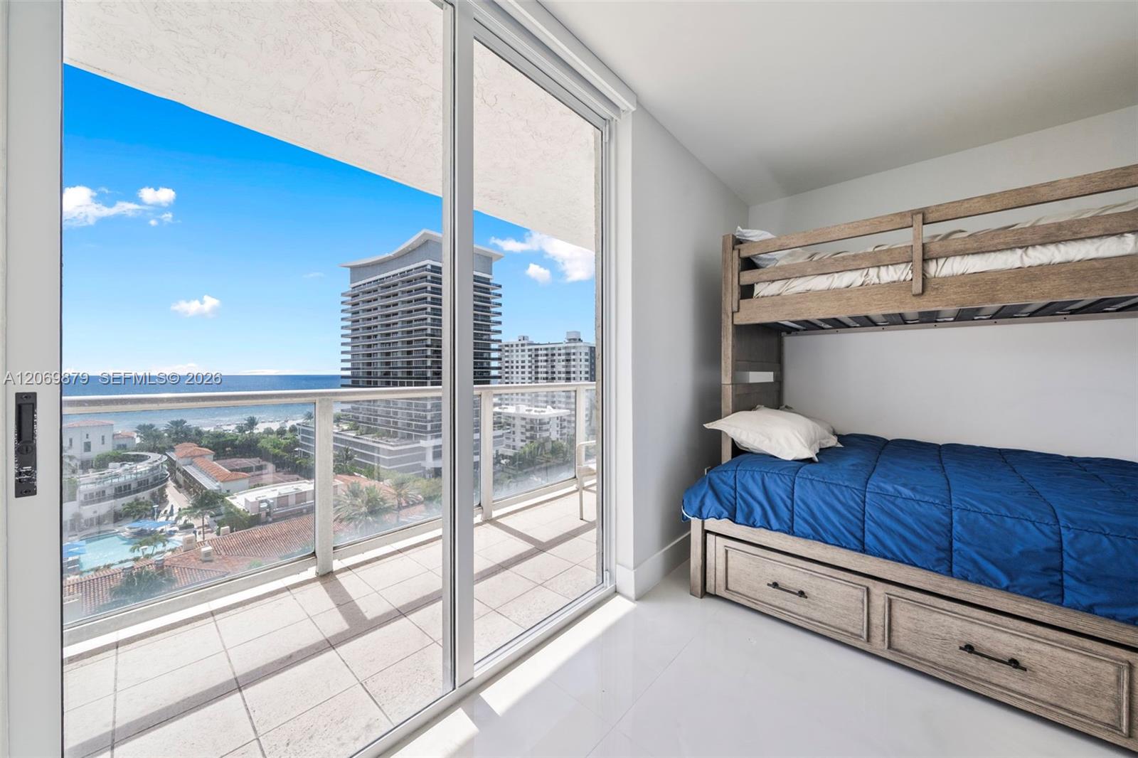 5900 Collins Ave # 1204