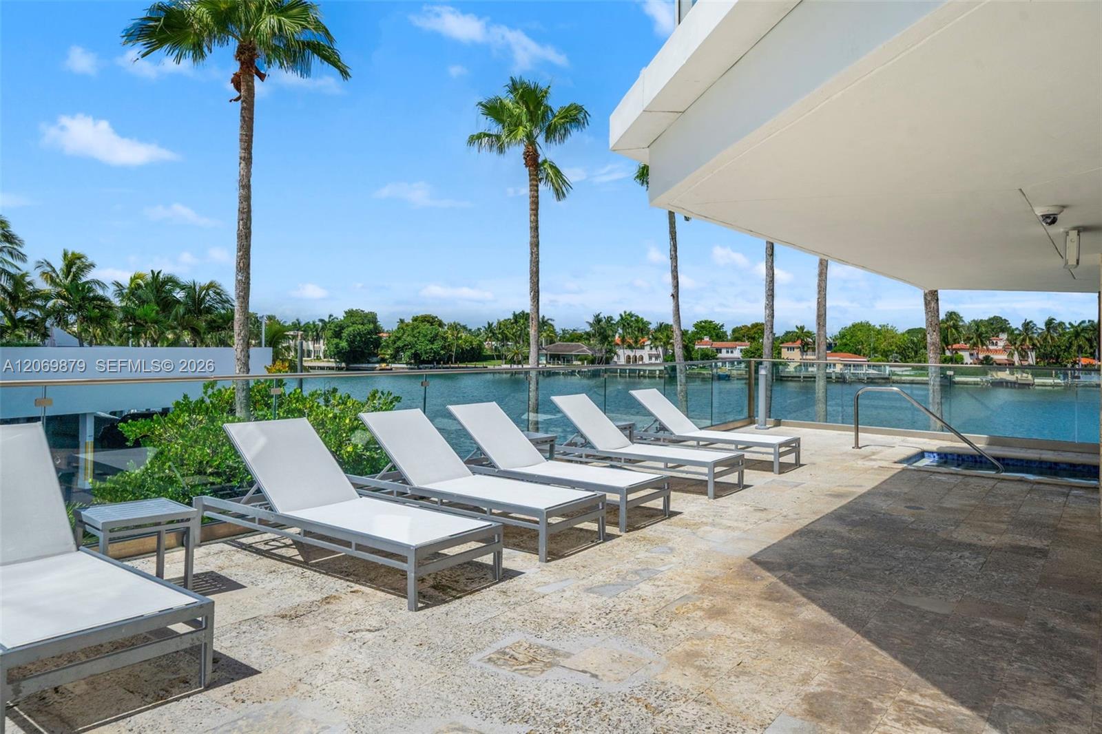 5900 Collins Ave # 1204