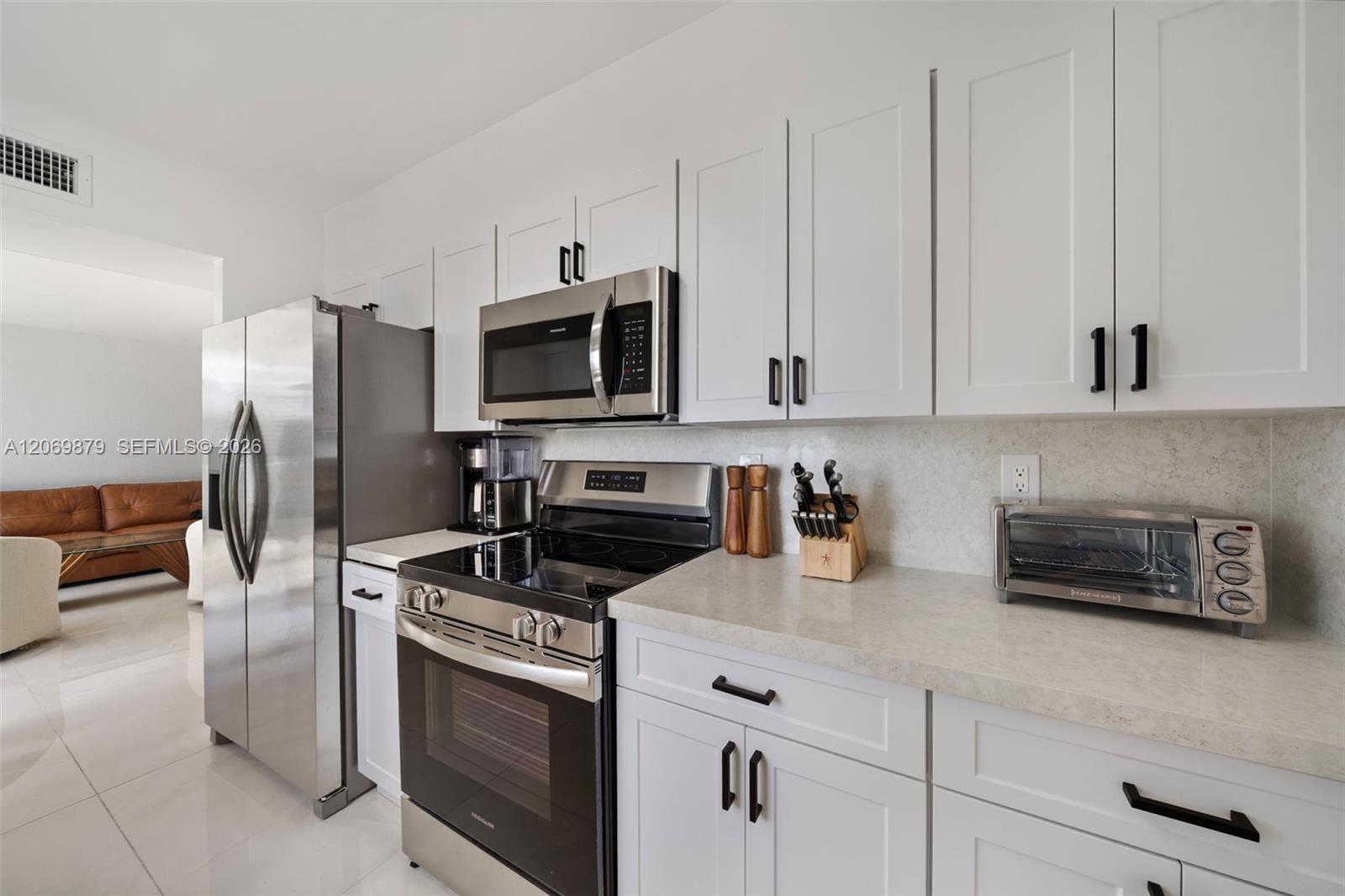 5900 Collins Ave # 1204