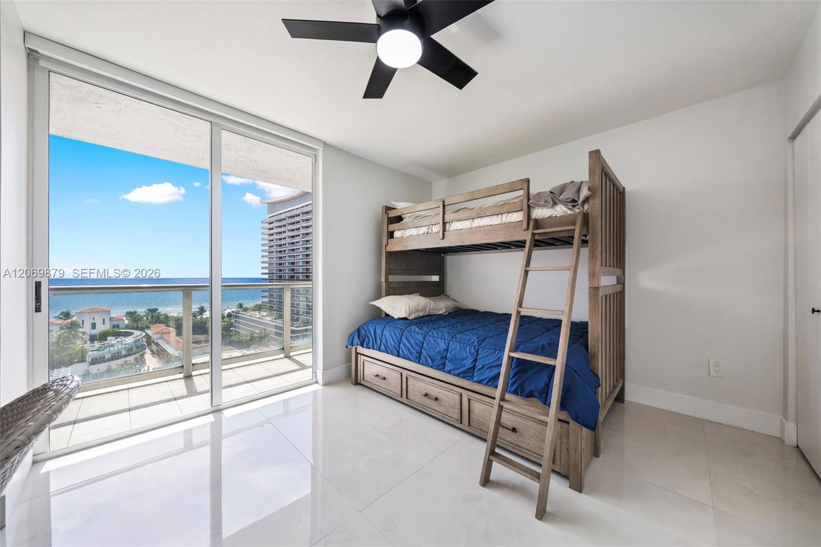 5900 Collins Ave # 1204