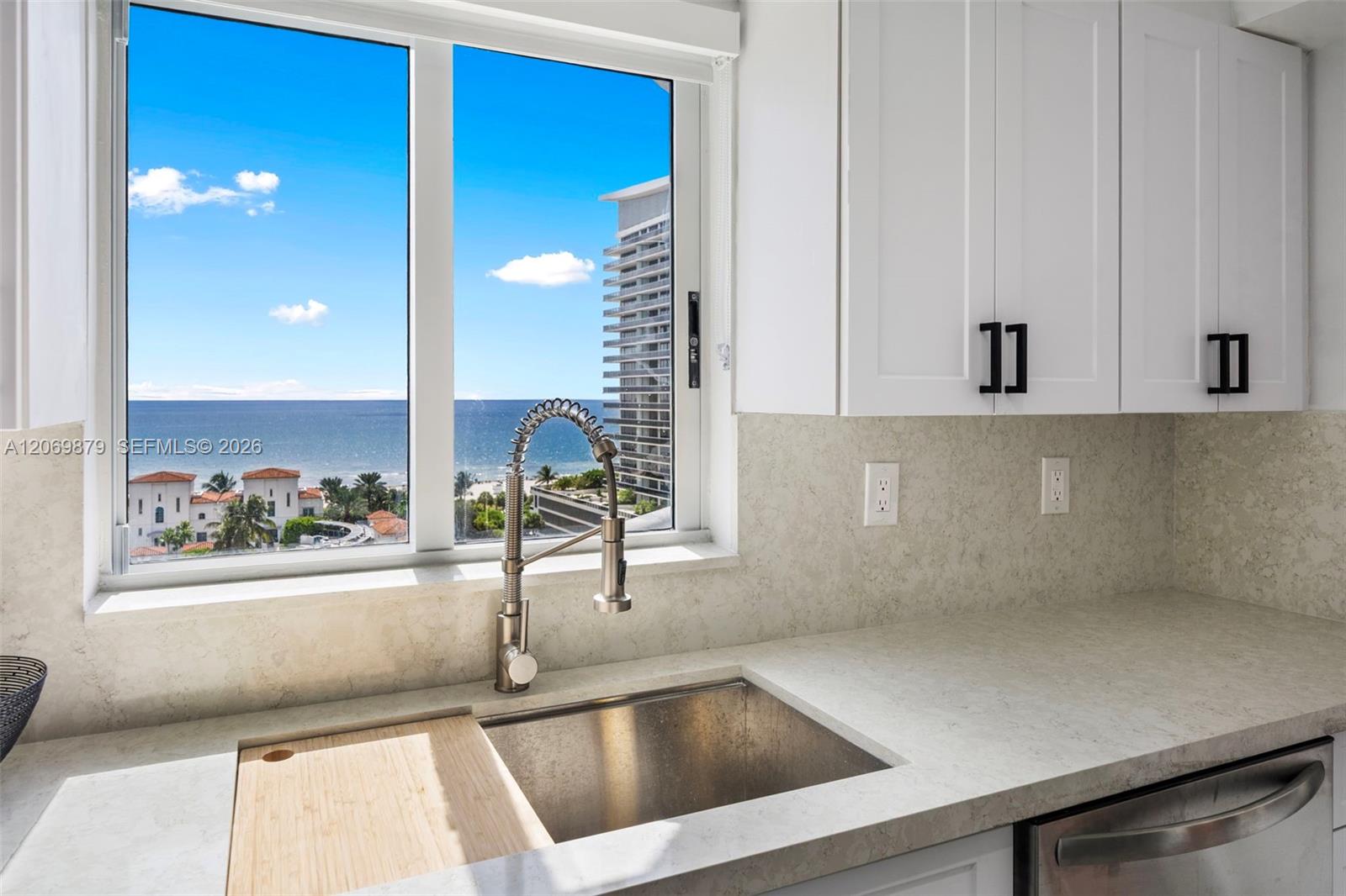 5900 Collins Ave # 1204