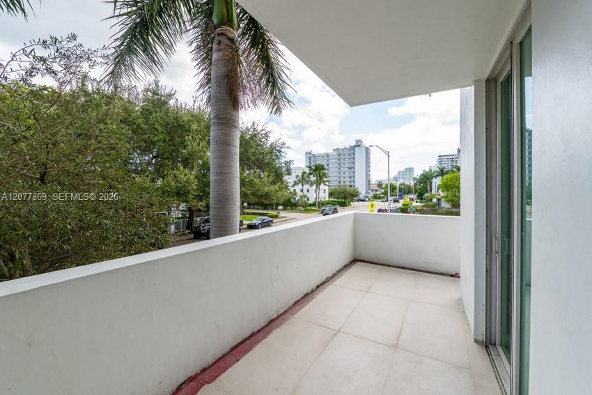 1428 West Ave # 202