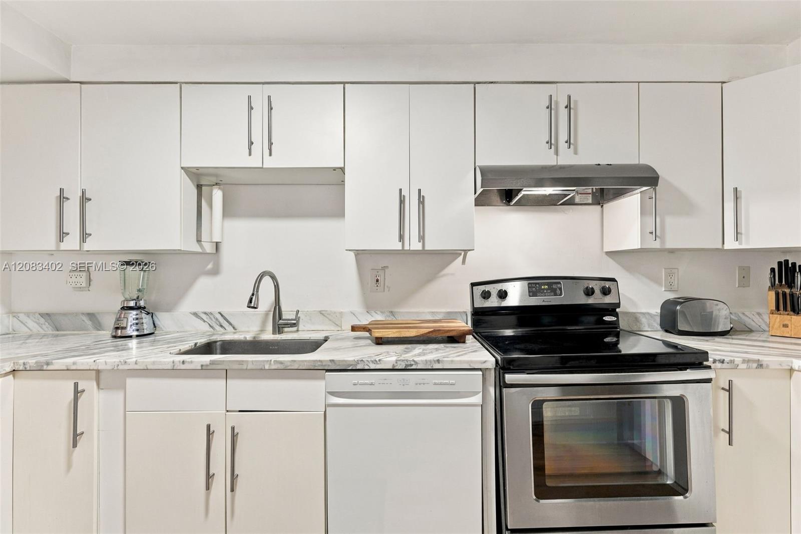 1051 Meridian Ave # 1E