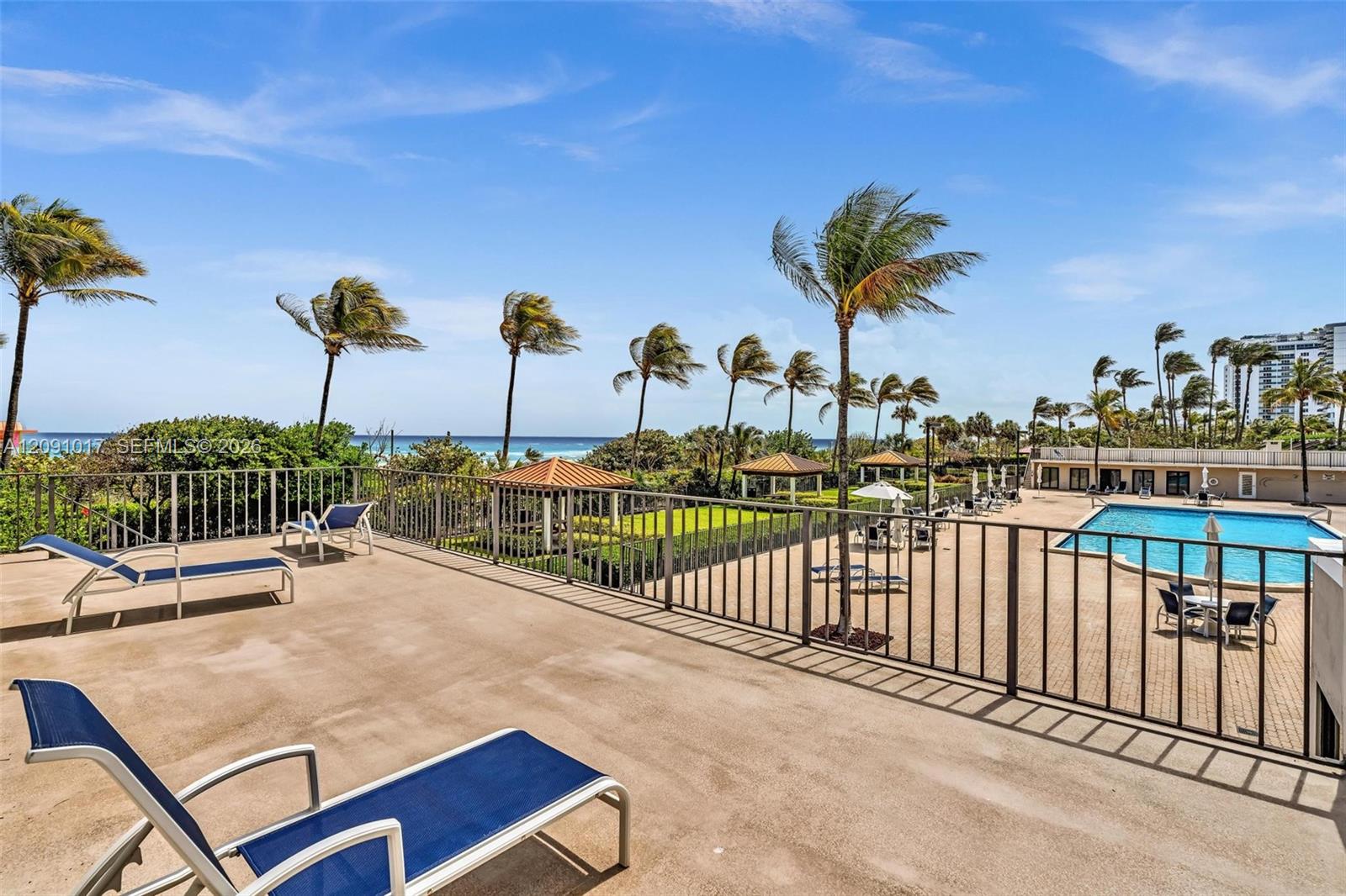 2625 Collins Ave # 1109