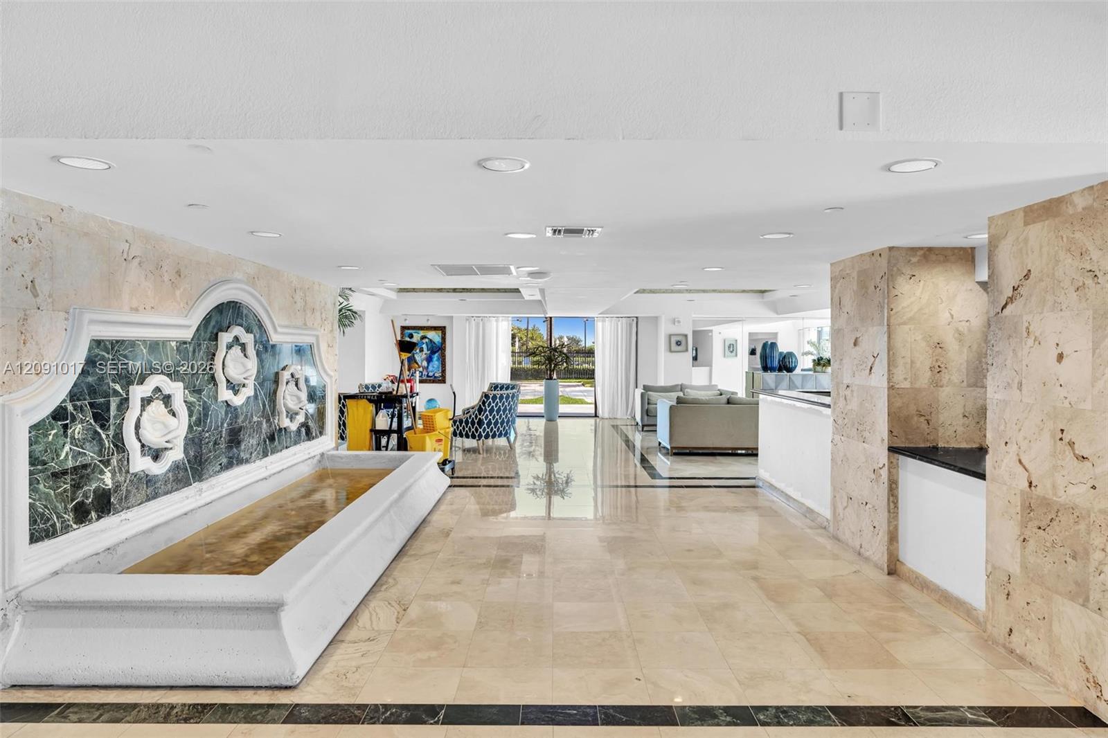 2625 Collins Ave # 1109