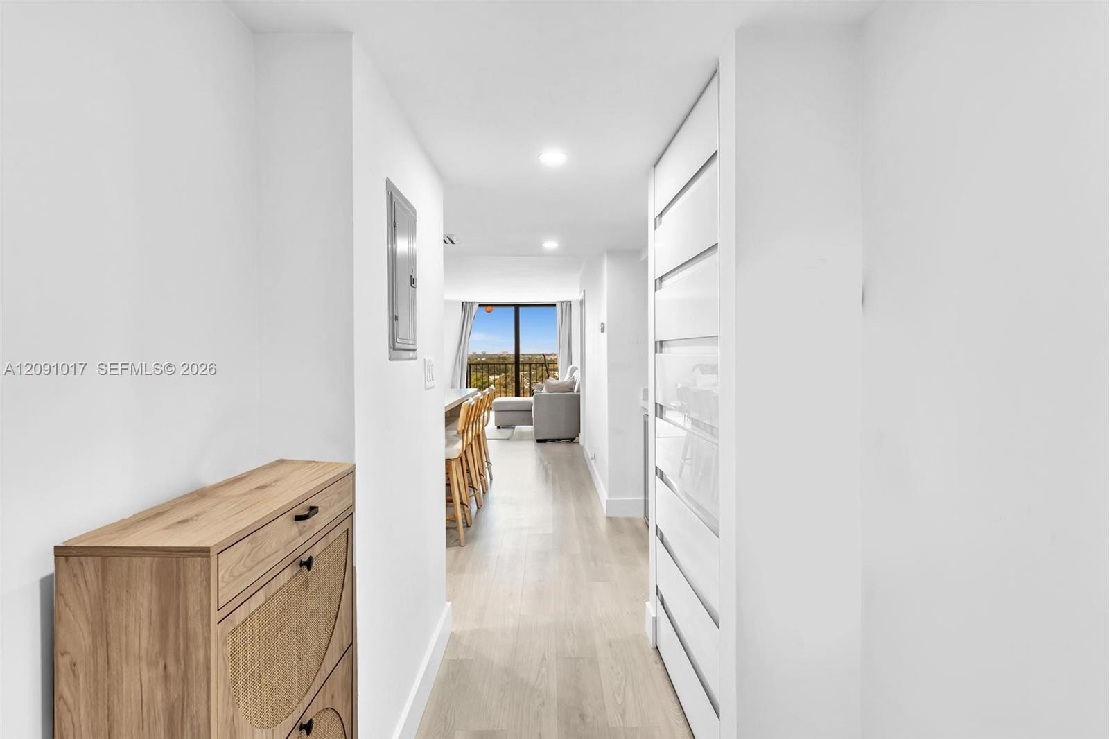 2625 Collins Ave # 1109