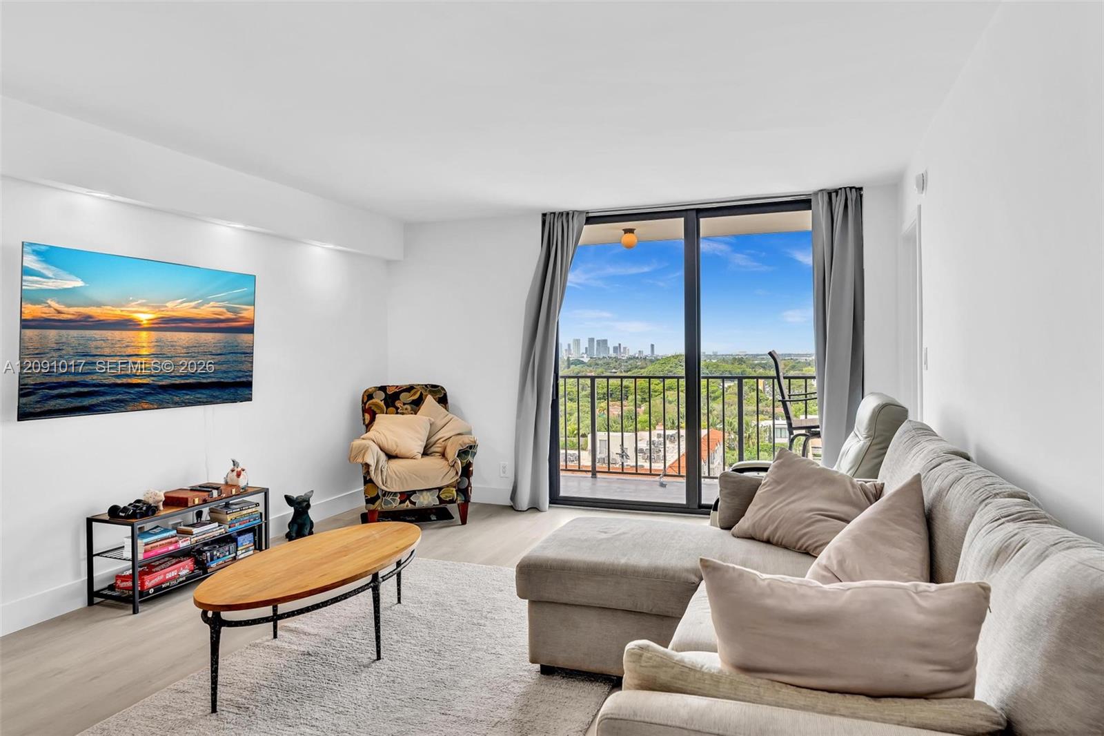 2625 Collins Ave # 1109
