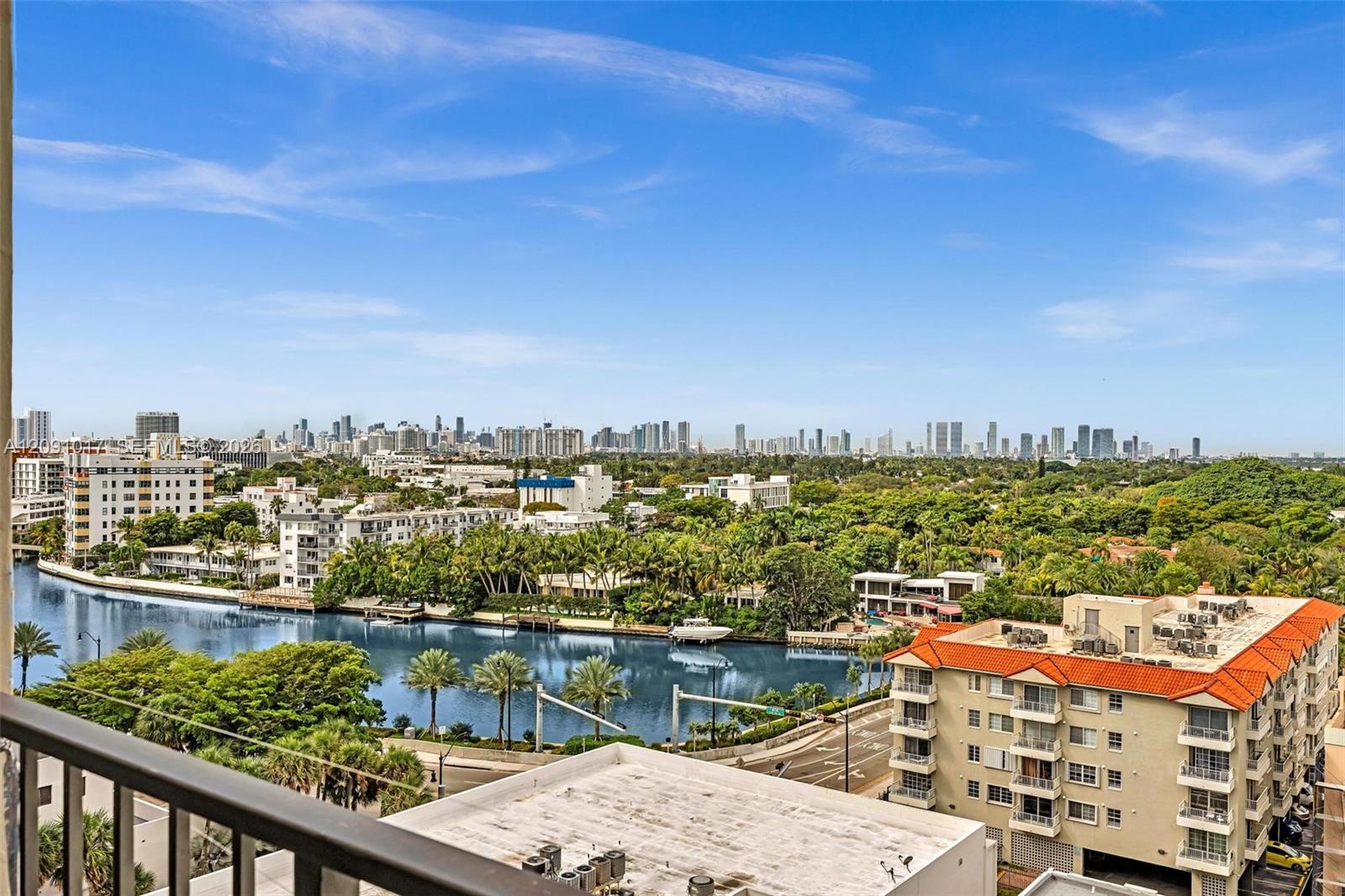 2625 Collins Ave # 1109