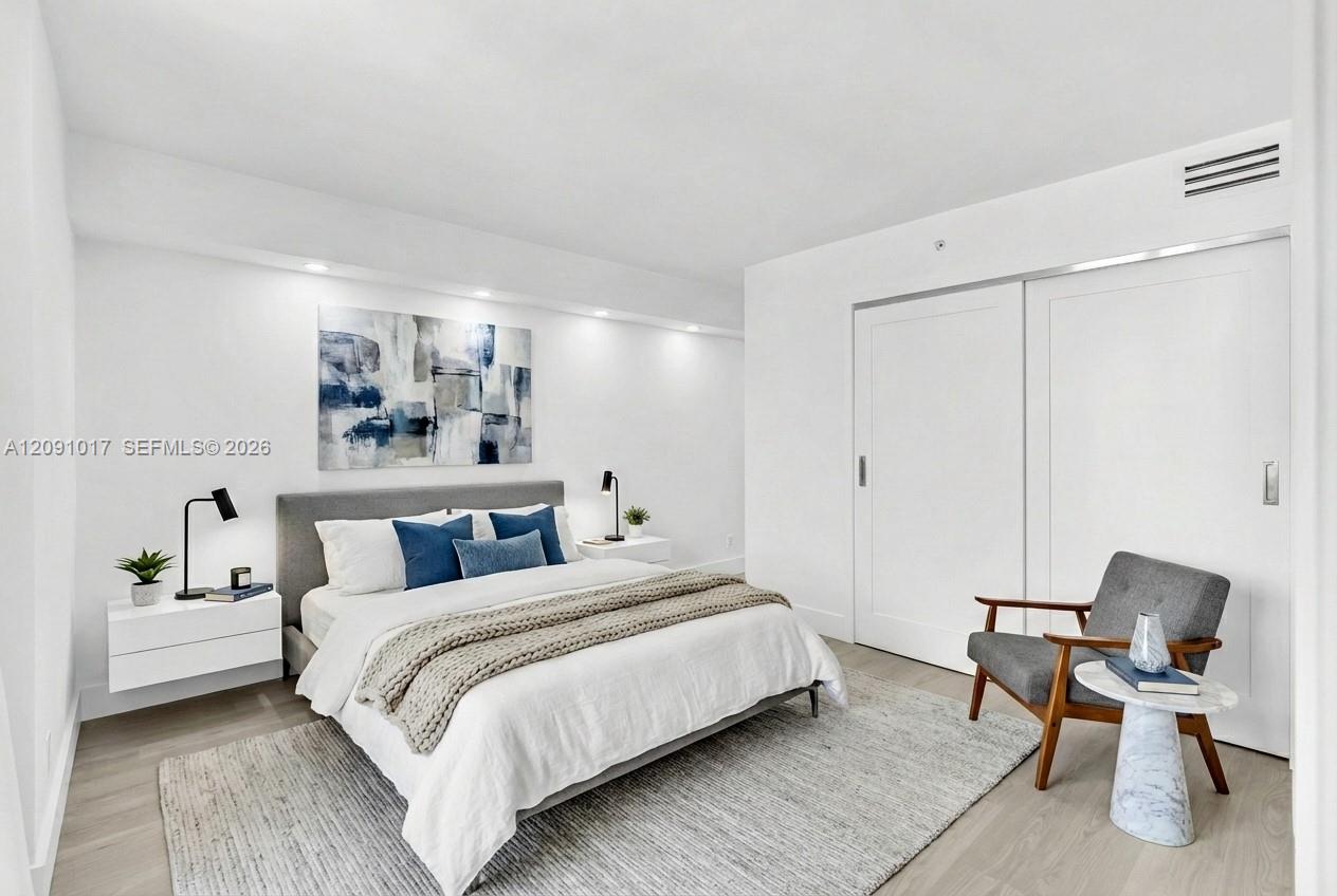 2625 Collins Ave # 1109