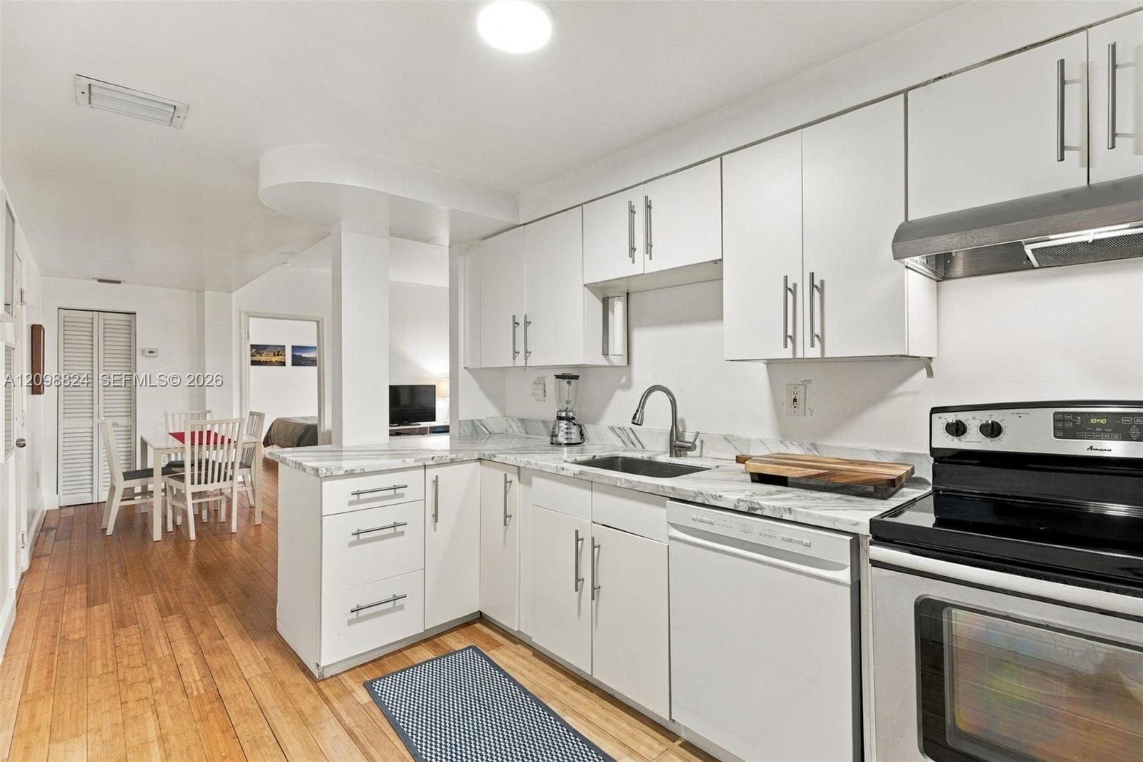 1051 Meridian Ave # 1E