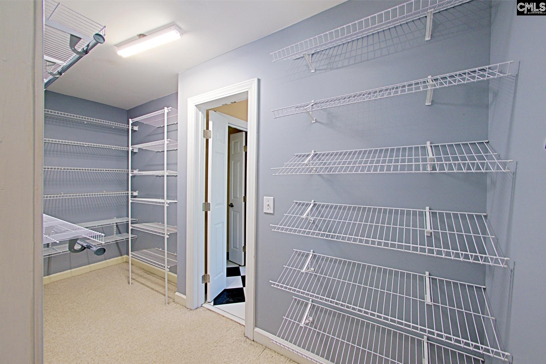 1 Oakmist Ct