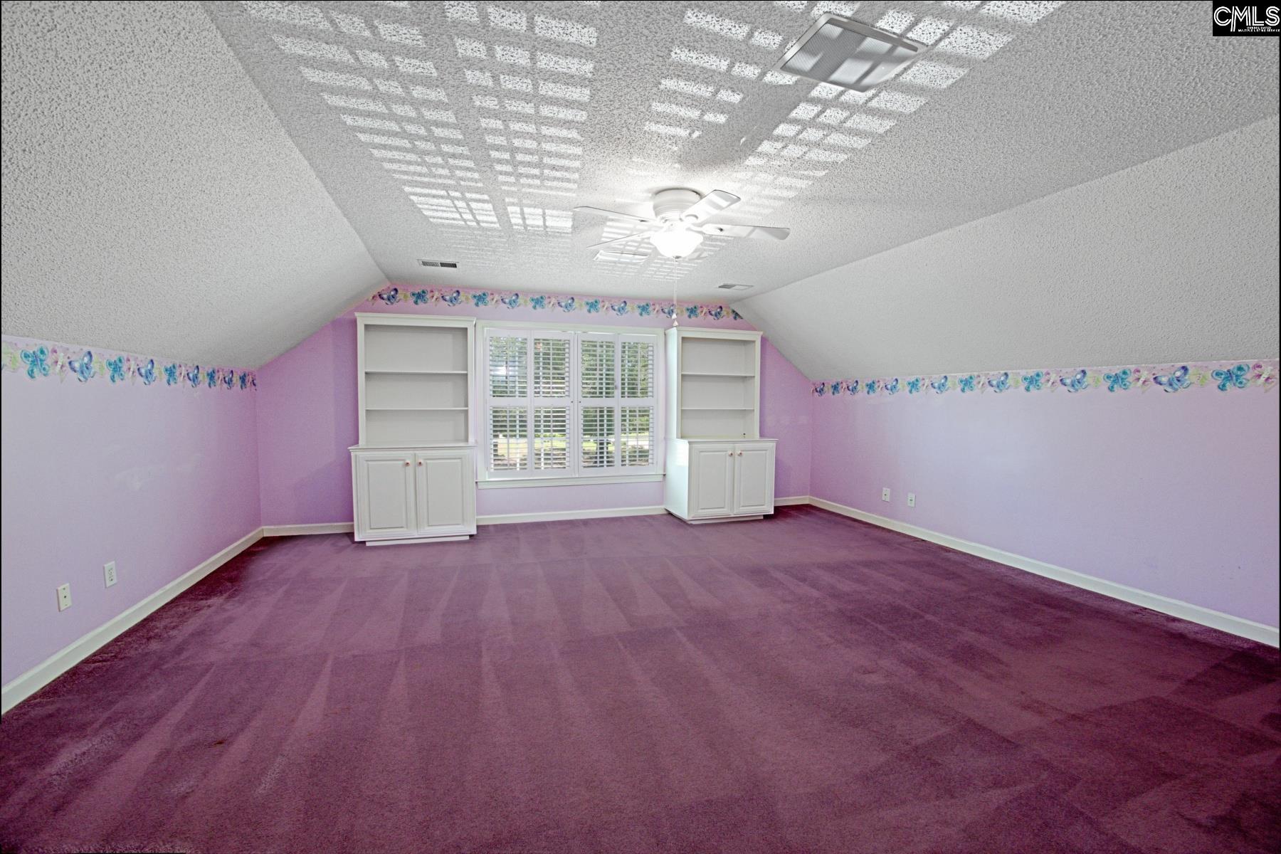 1 Oakmist Ct