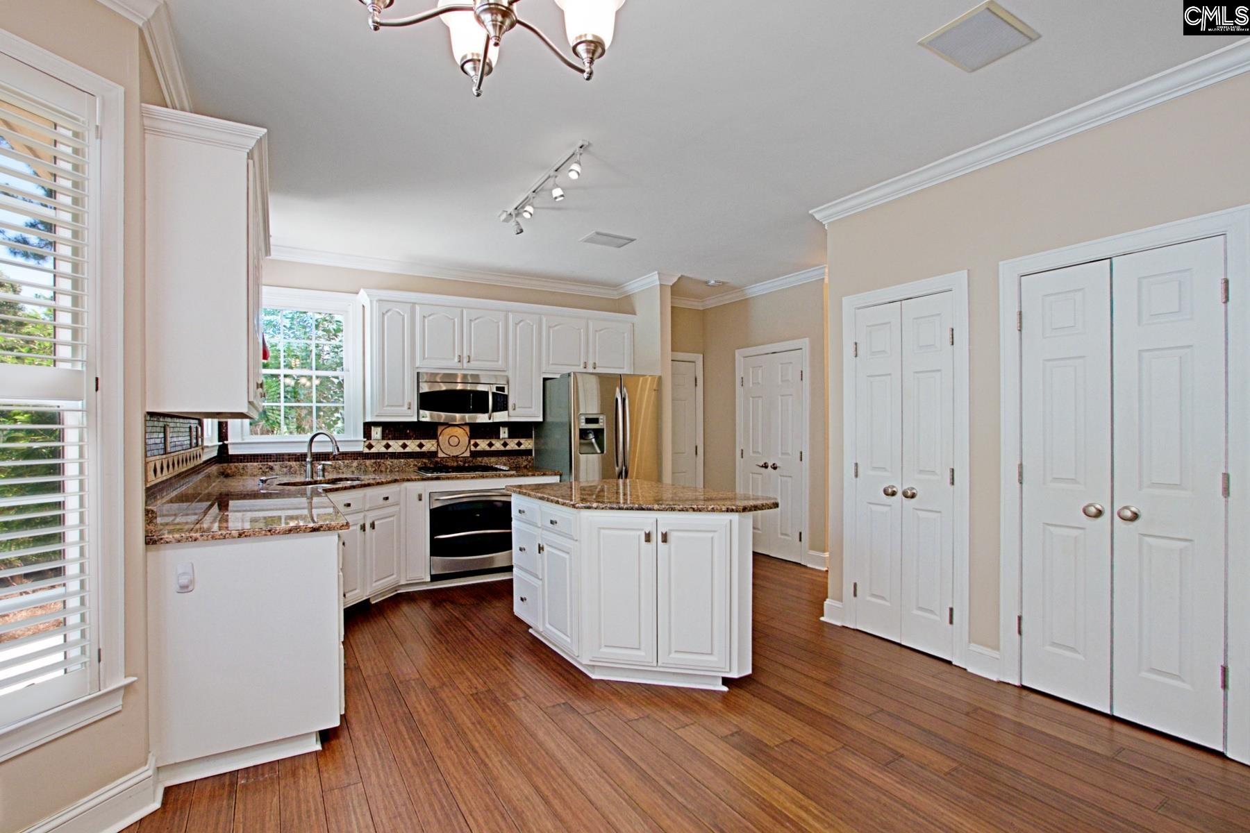 1 Oakmist Ct