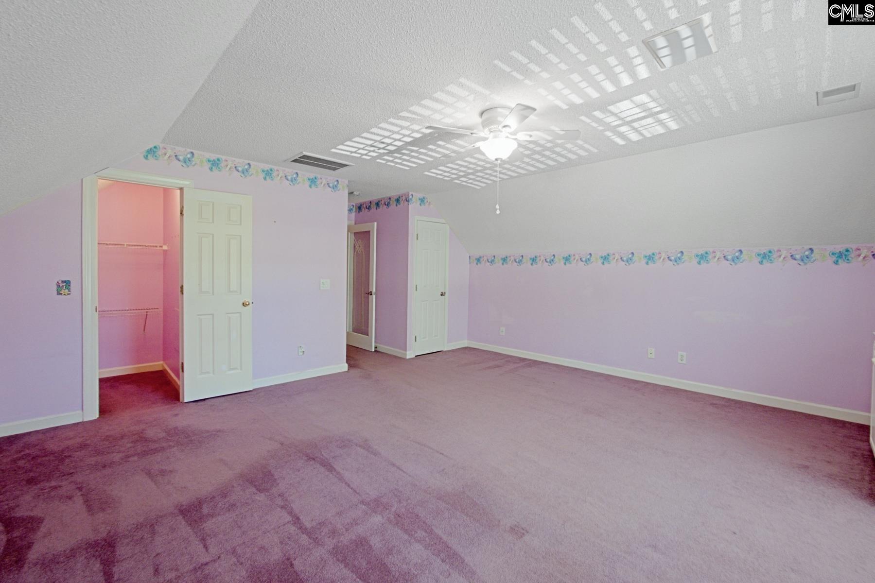 1 Oakmist Ct