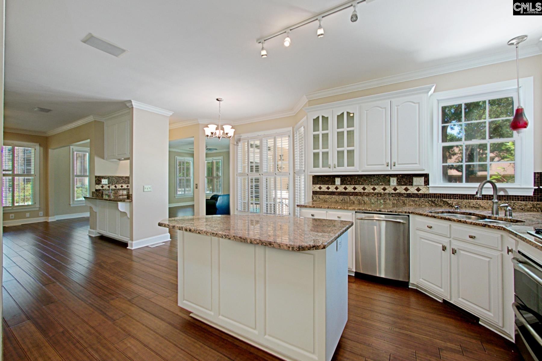 1 Oakmist Ct