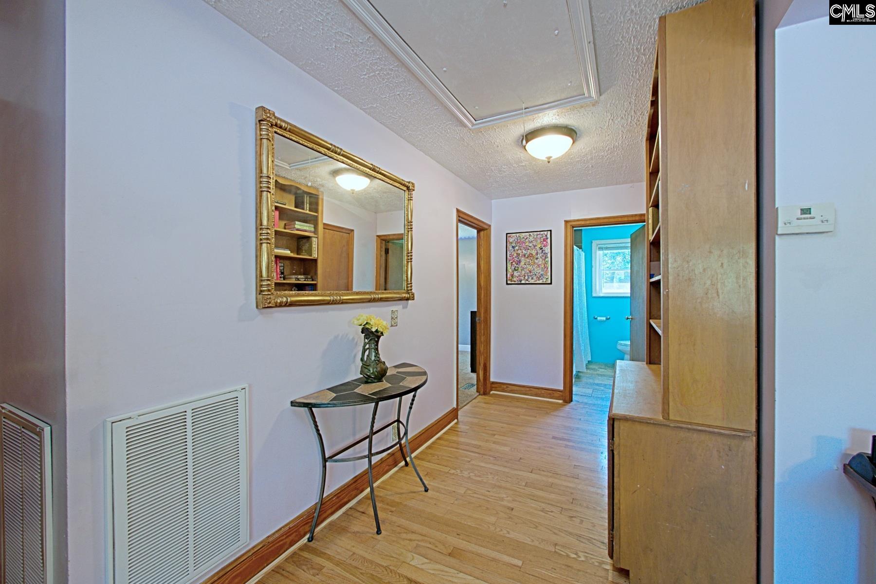 621 Hook Ave