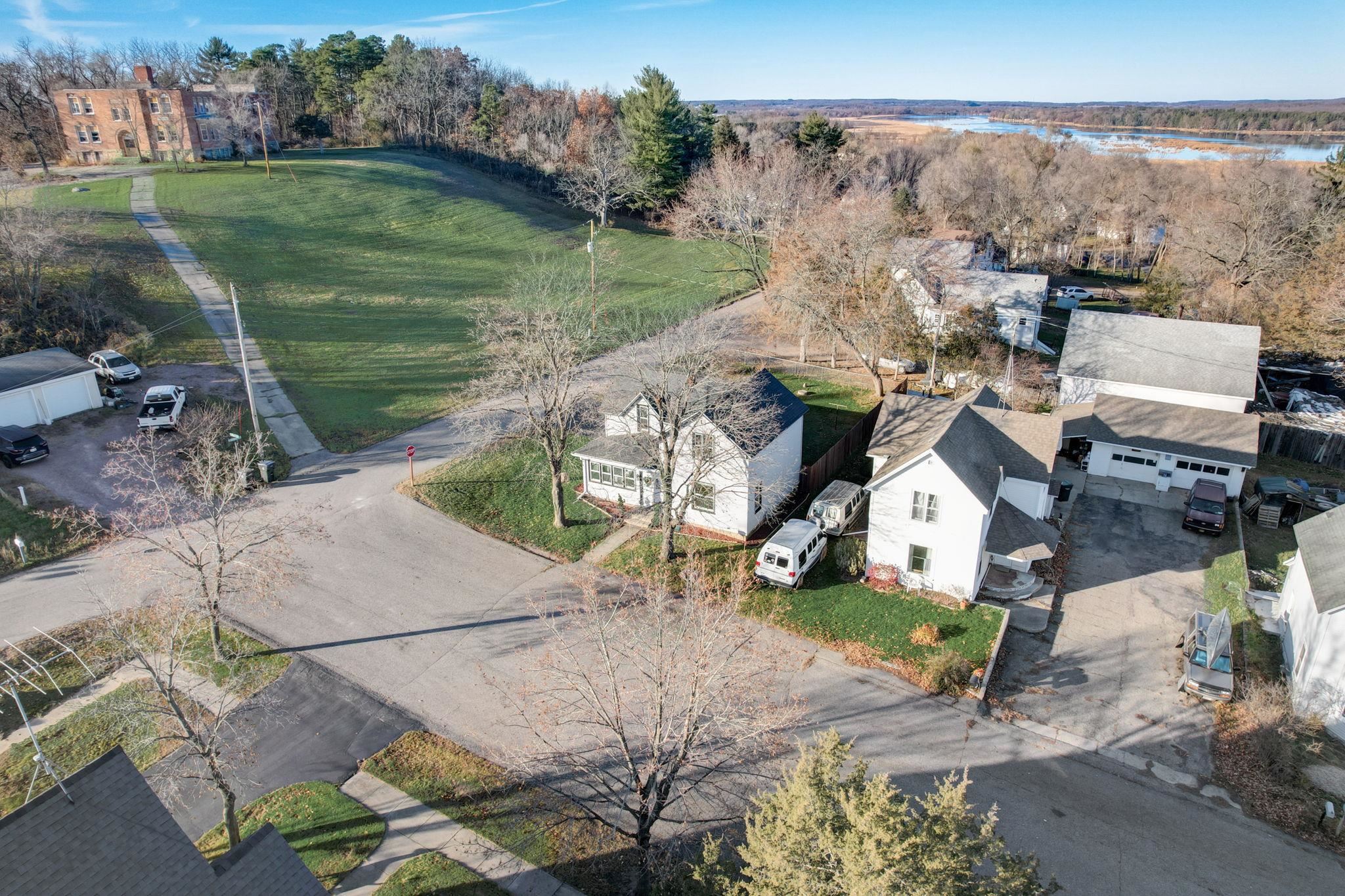 324 W Prospect Street