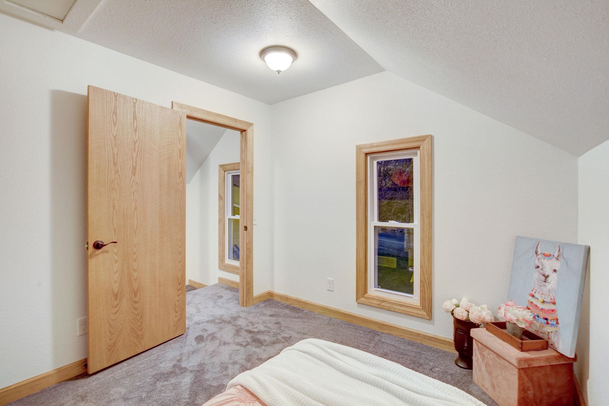 324 W Prospect Street