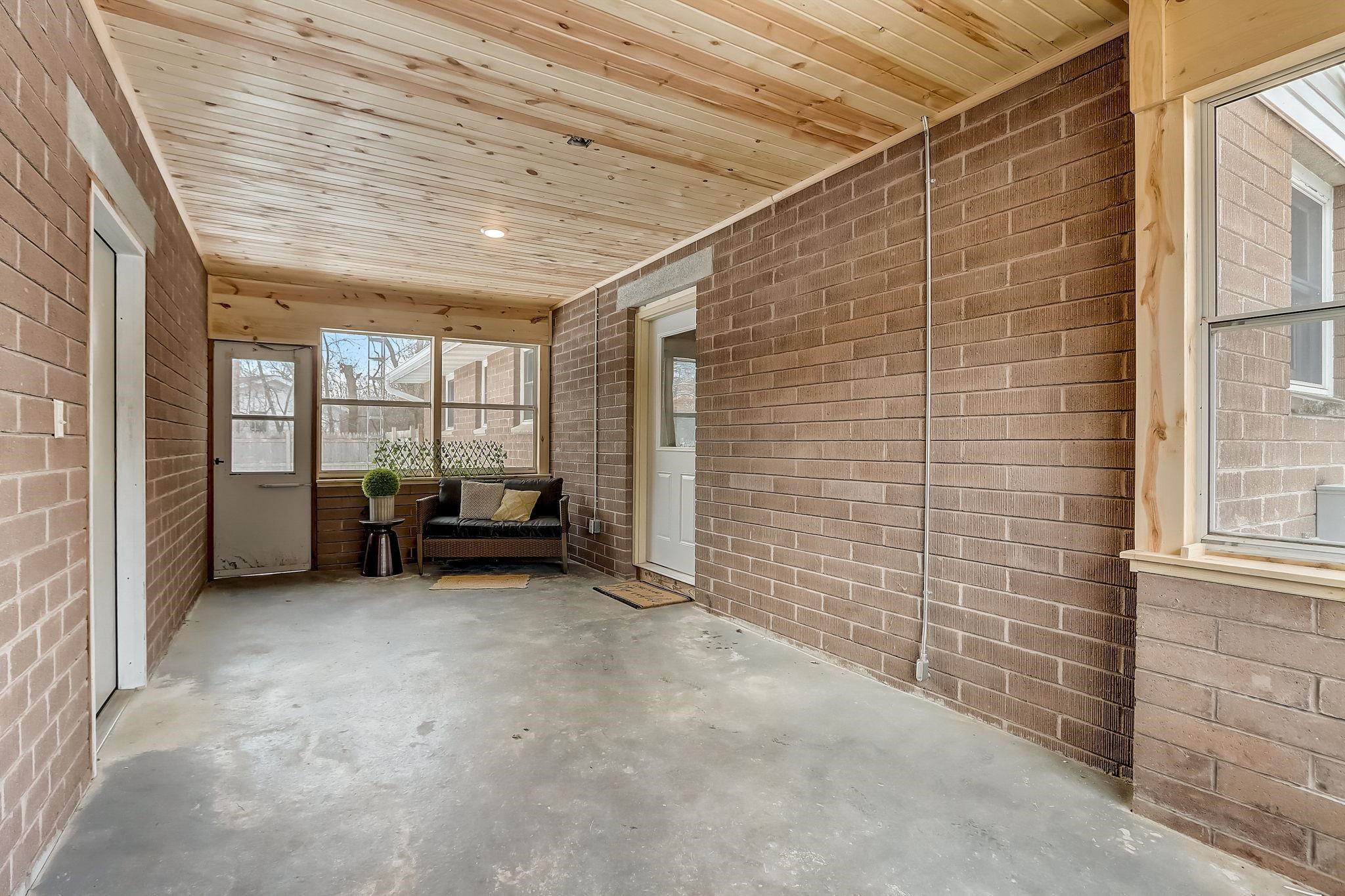 N6726 Blackhawk Road