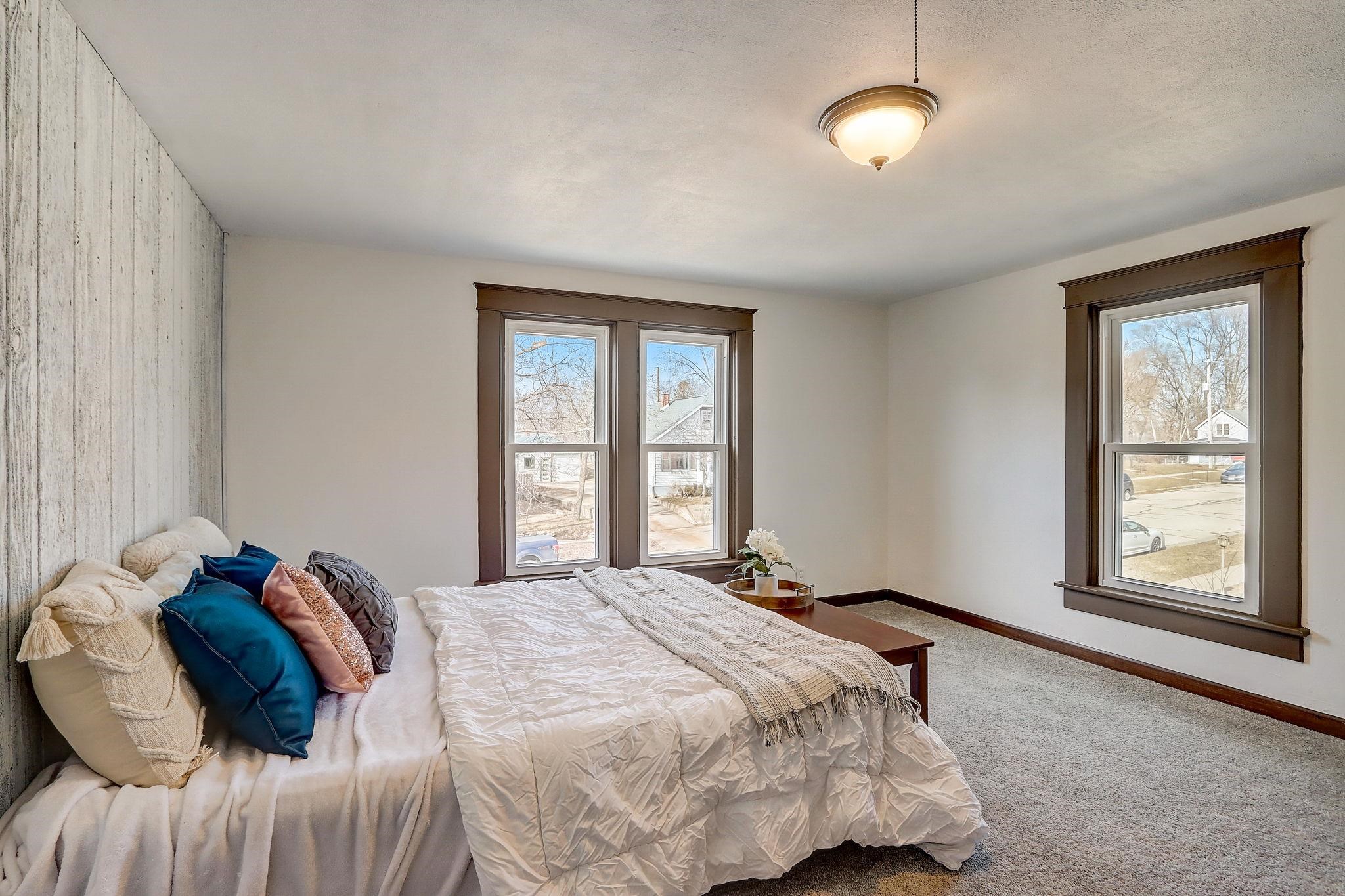 416 E Carroll Street