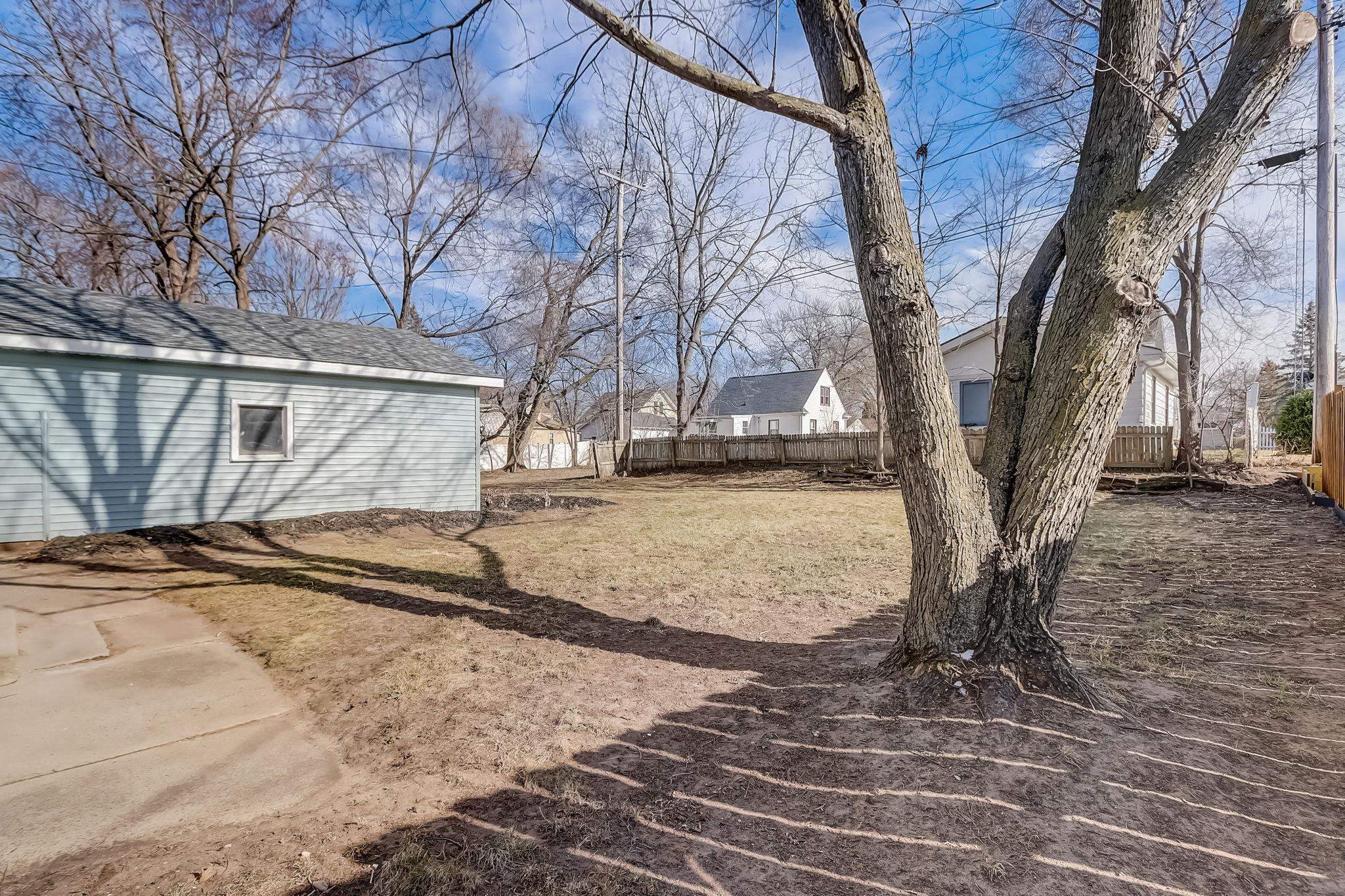 416 E Carroll Street