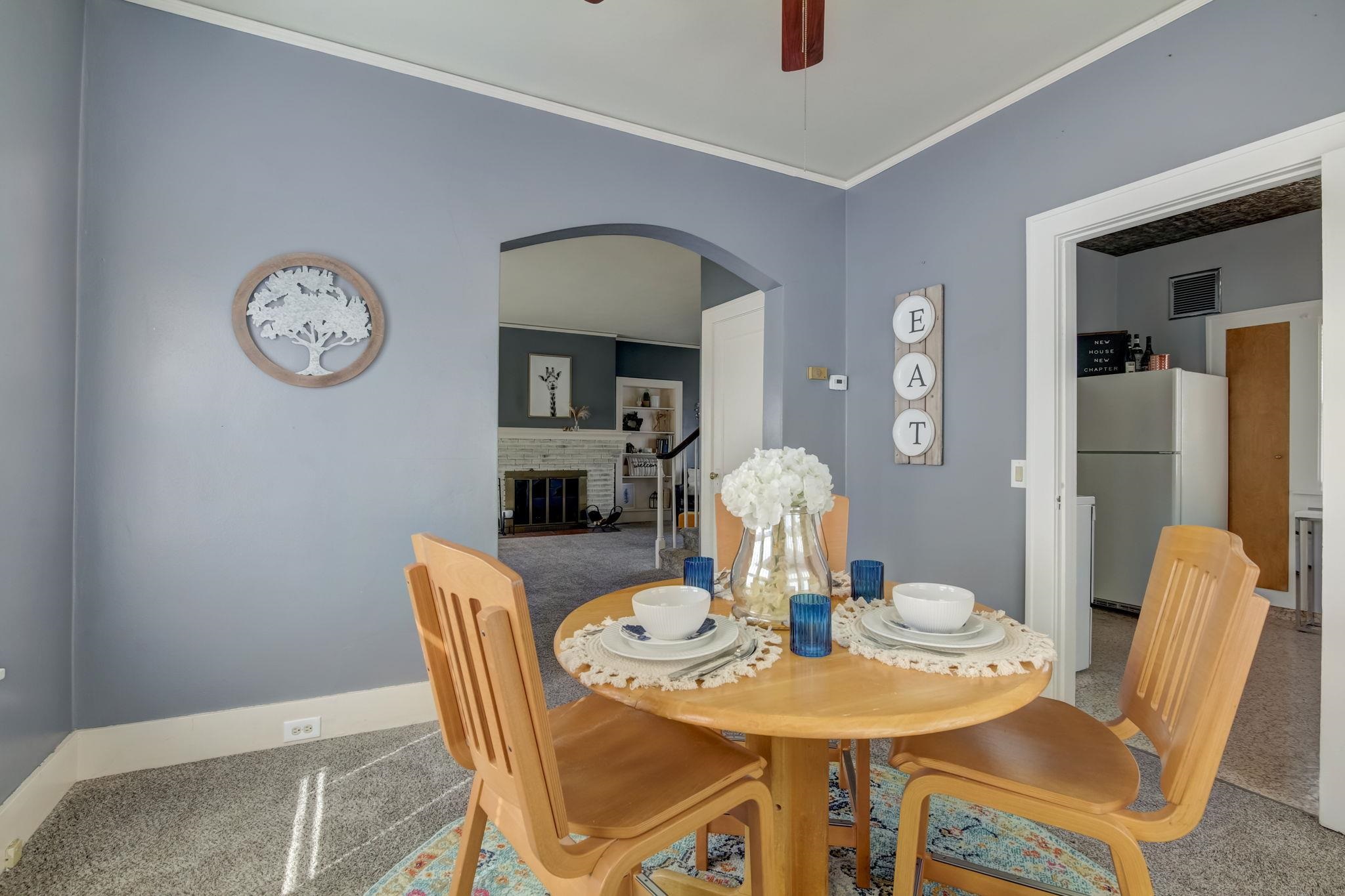 609 W Edgewater Street