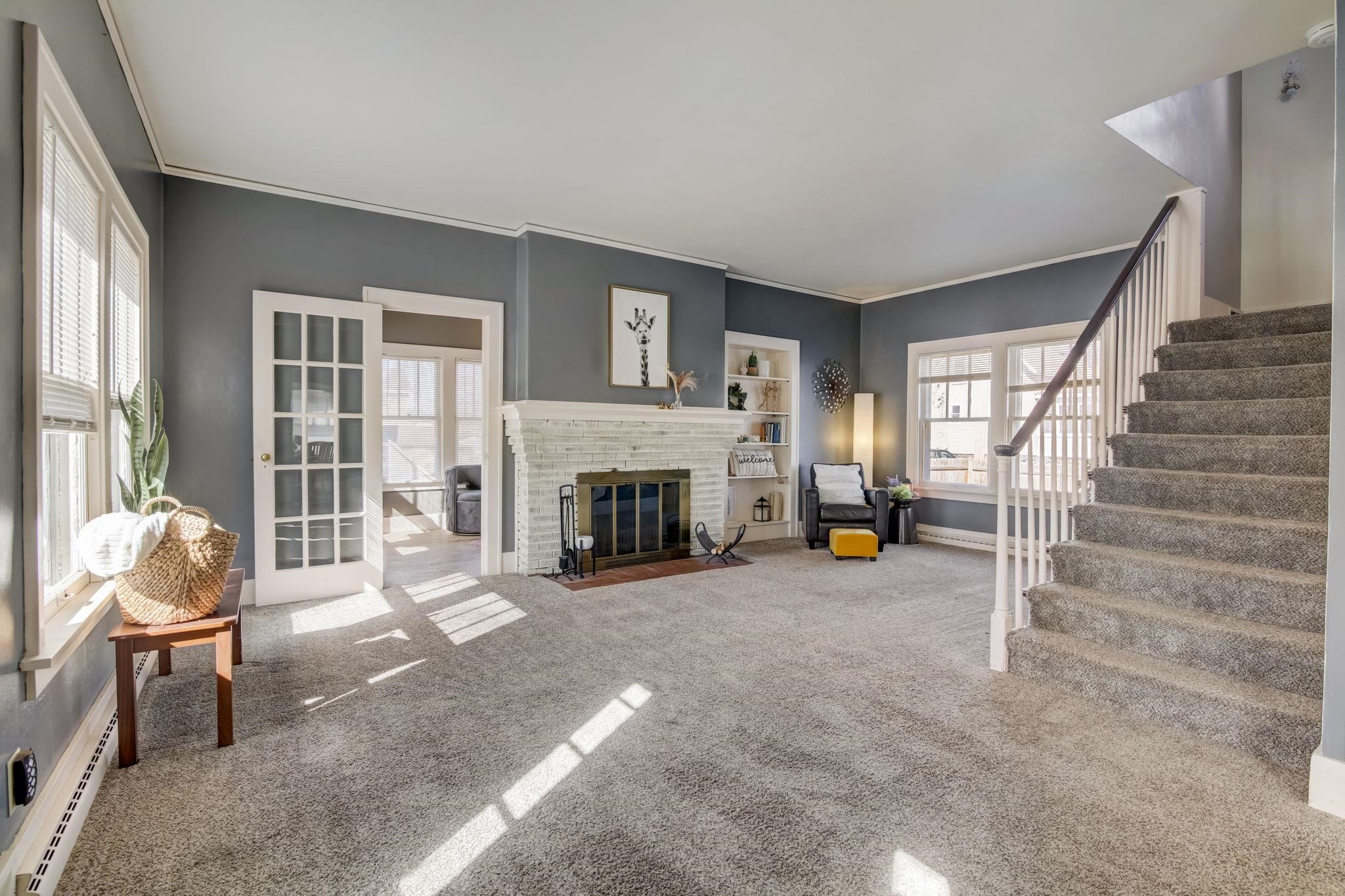 609 W Edgewater Street