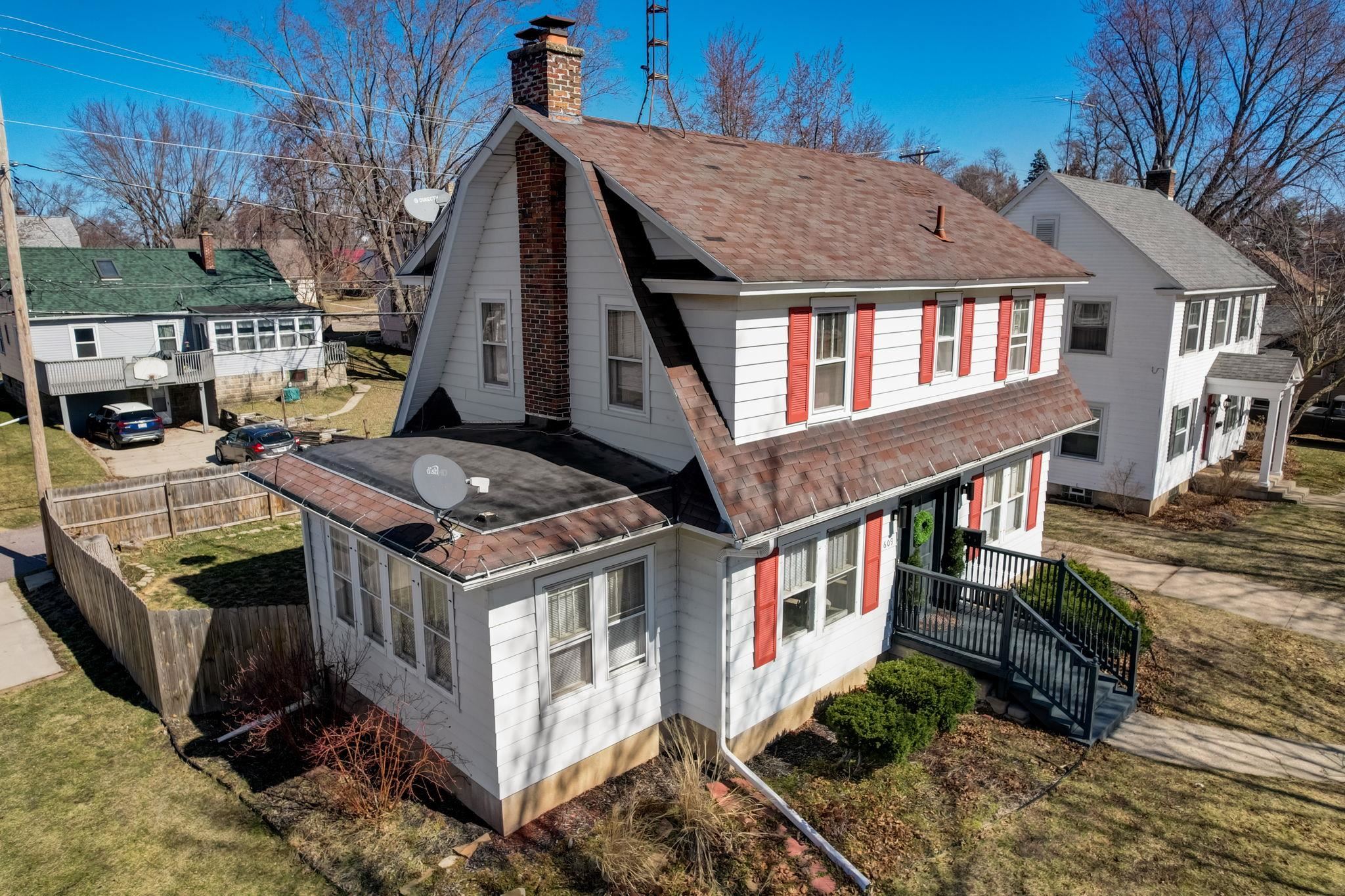 609 W Edgewater Street