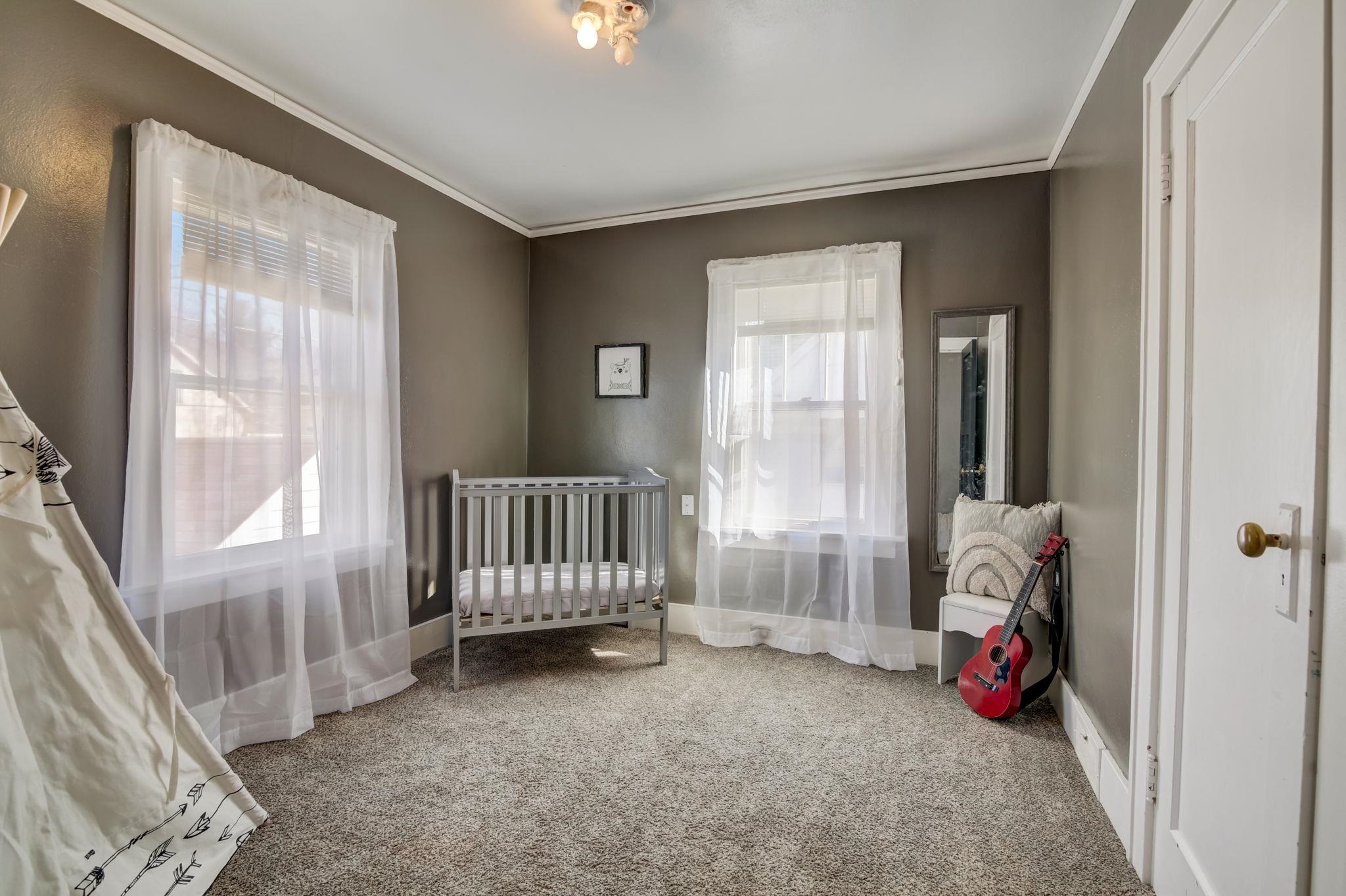 609 W Edgewater Street