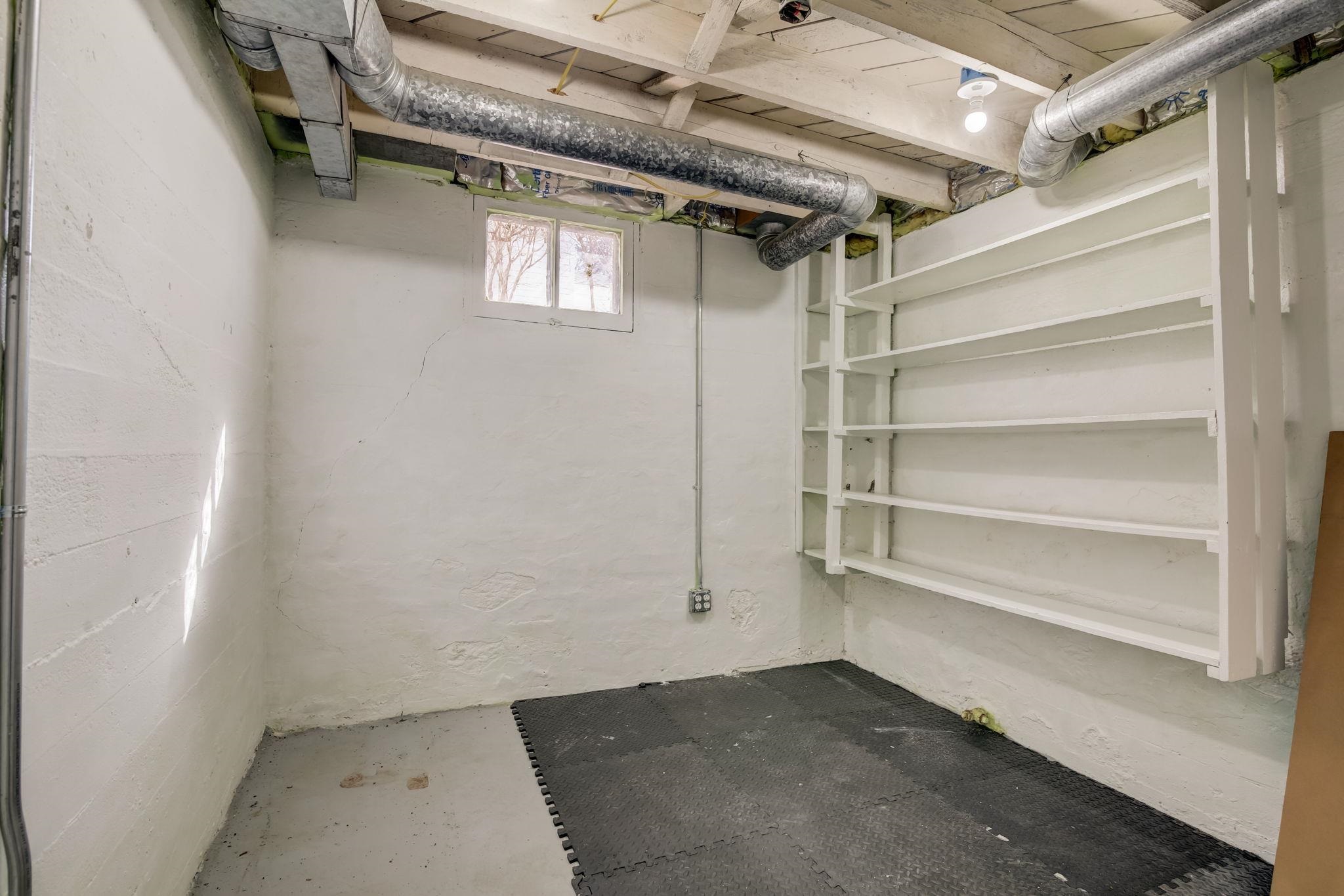 609 W Edgewater Street