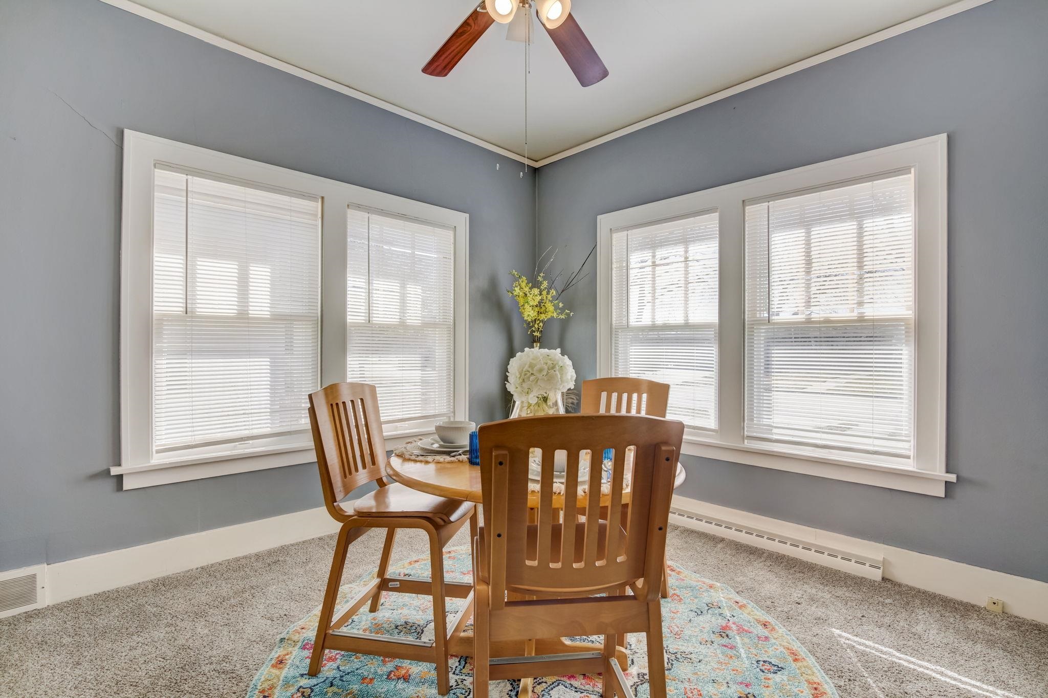 609 W Edgewater Street