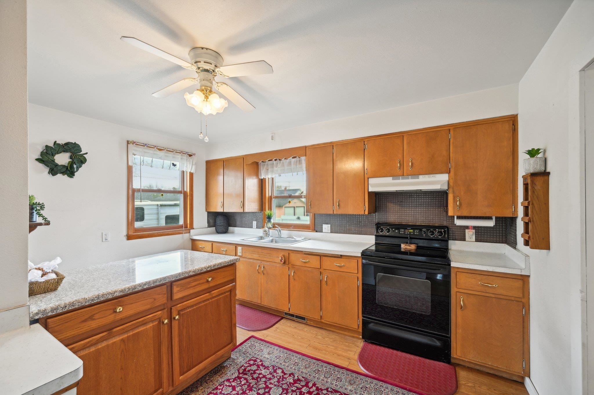 128 E Franklin Street