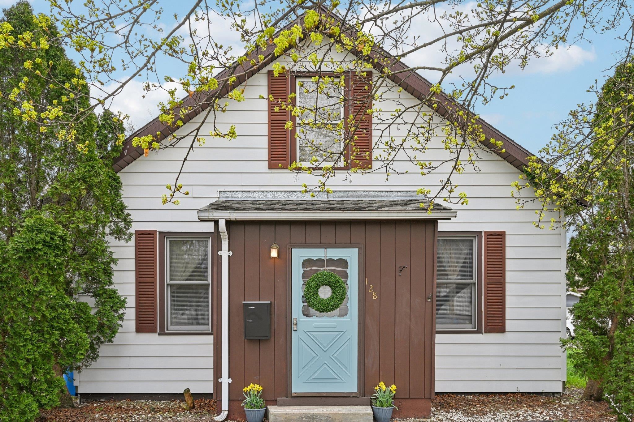 128 E Franklin Street