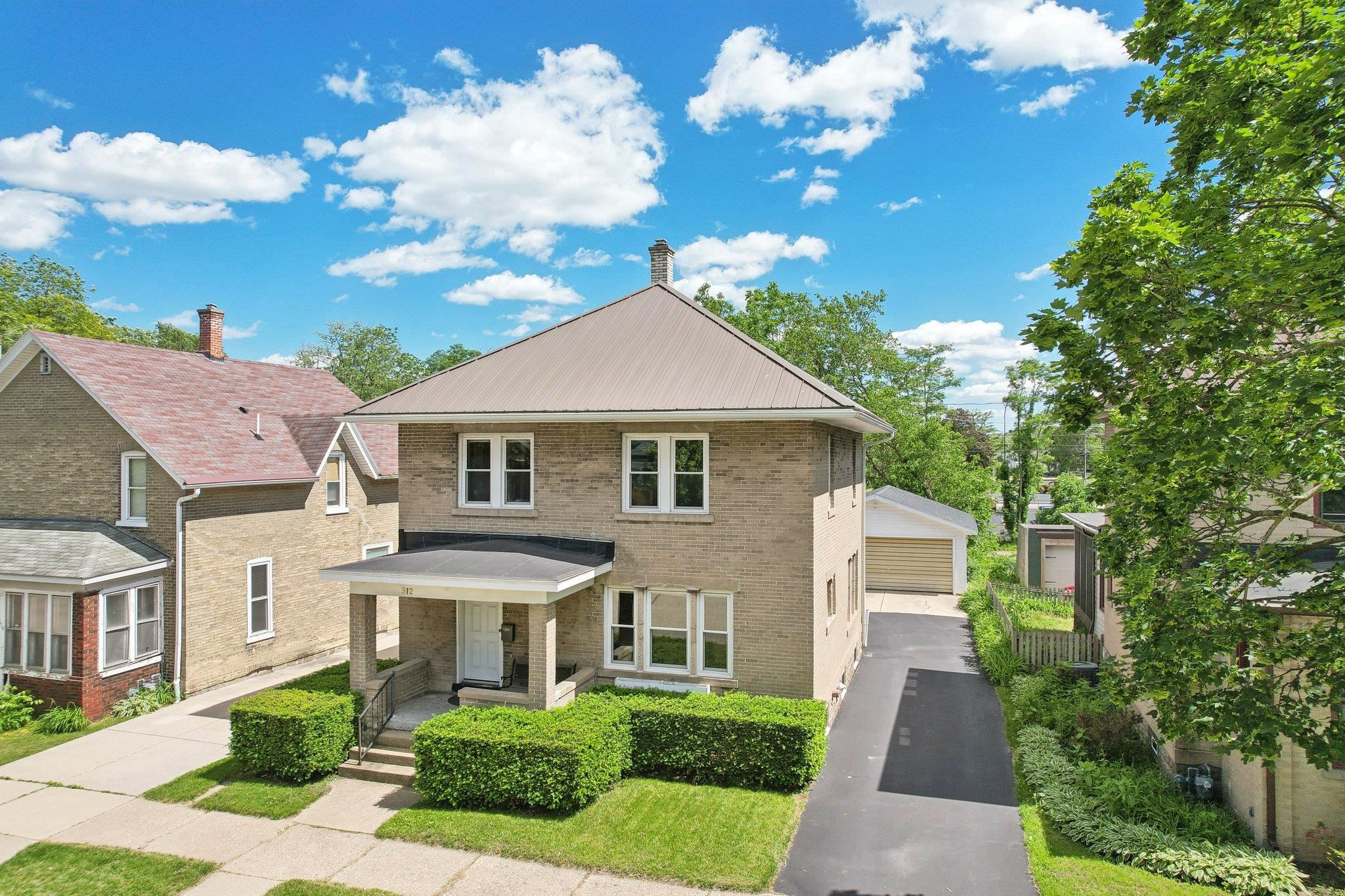 312 E Edgewater Street