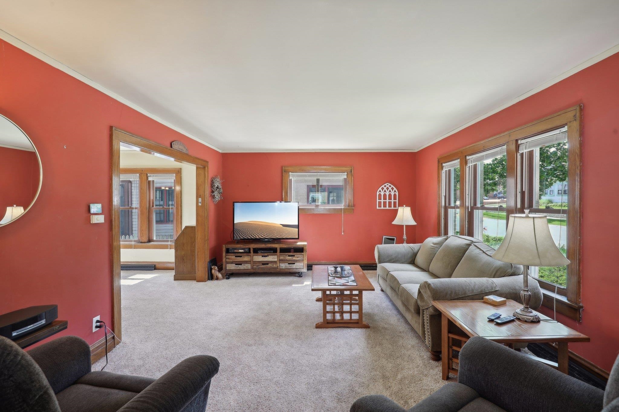 312 E Edgewater Street