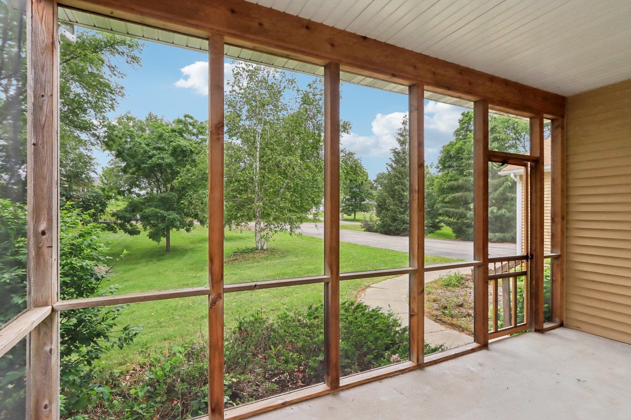 W9060 Hilltop Road