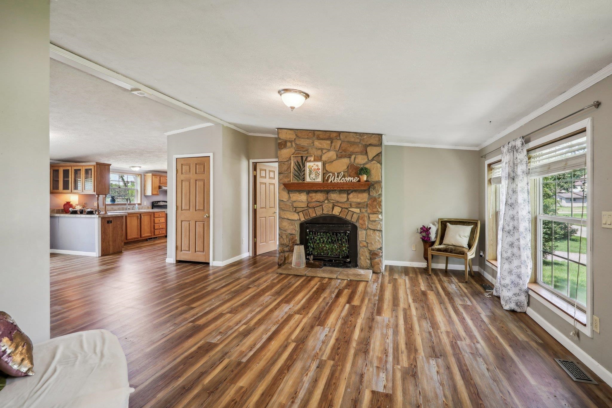 123 W Prairie Street