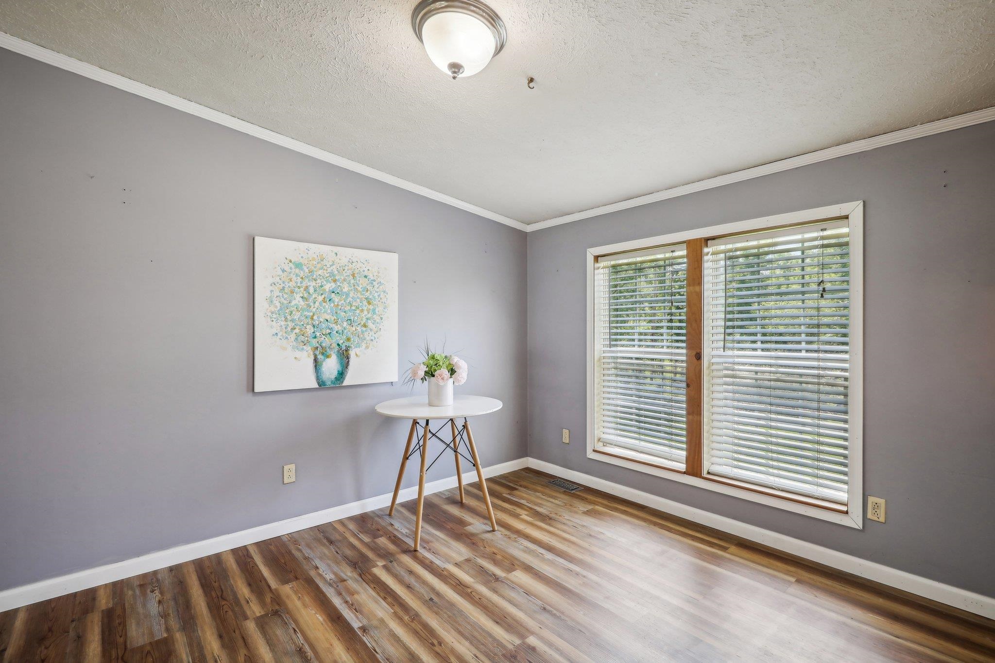 123 W Prairie Street