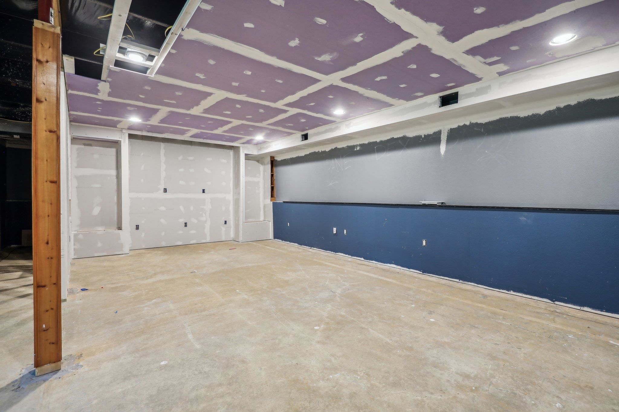 123 W Prairie Street