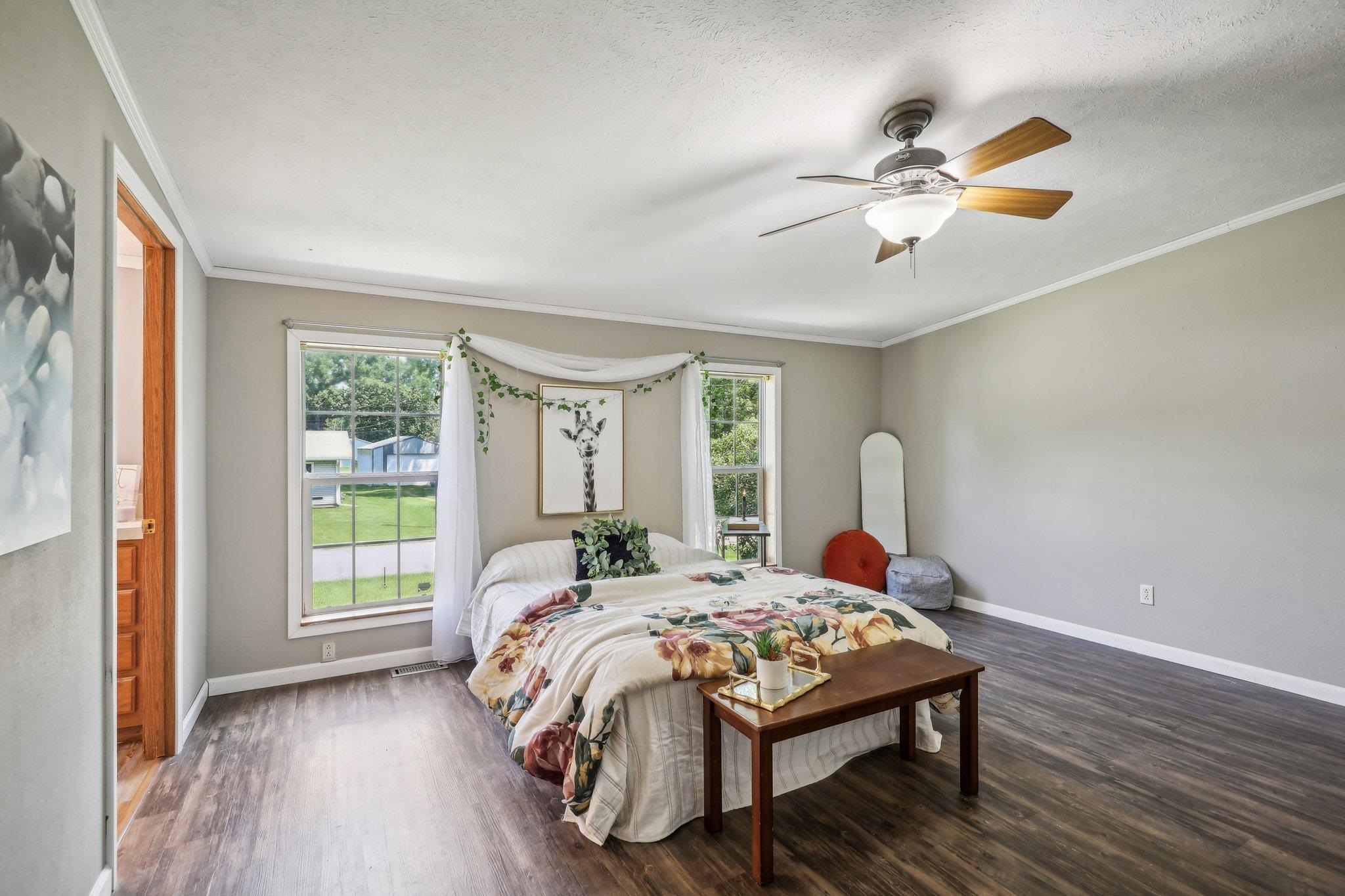 123 W Prairie Street